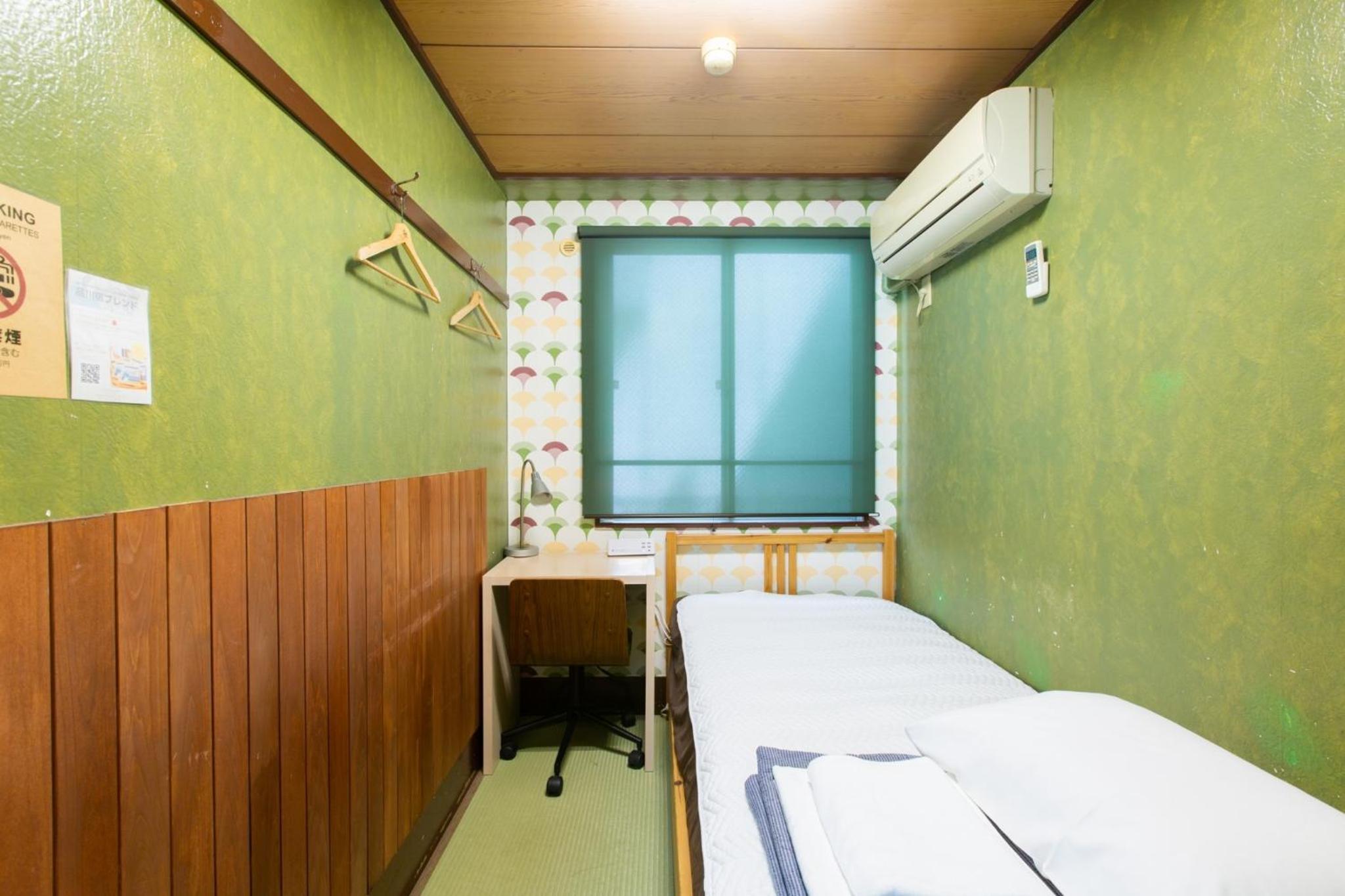 Single Room with Shared Bathroom