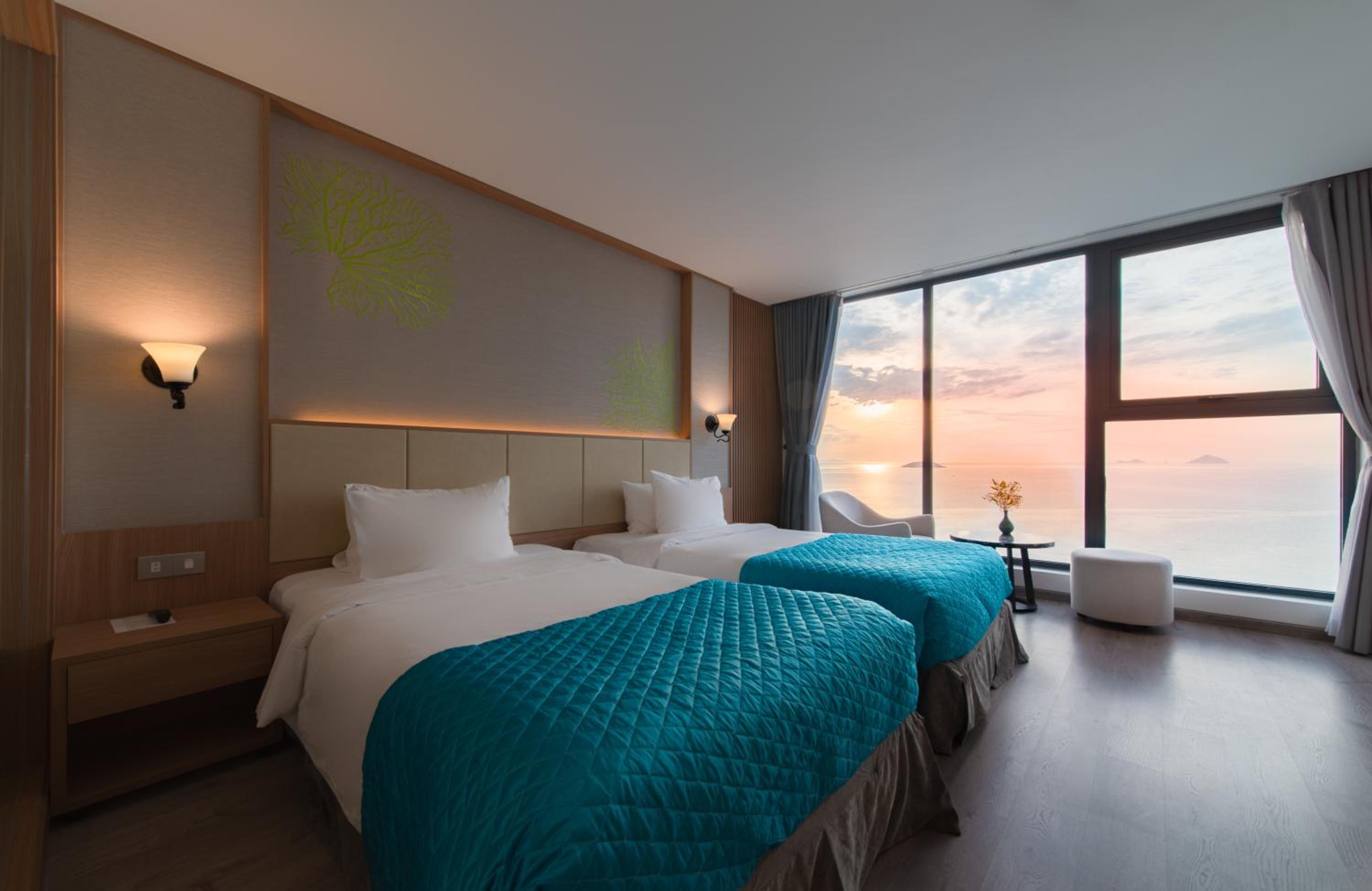 Deluxe Twin Room with Ocean View   - Photo 1