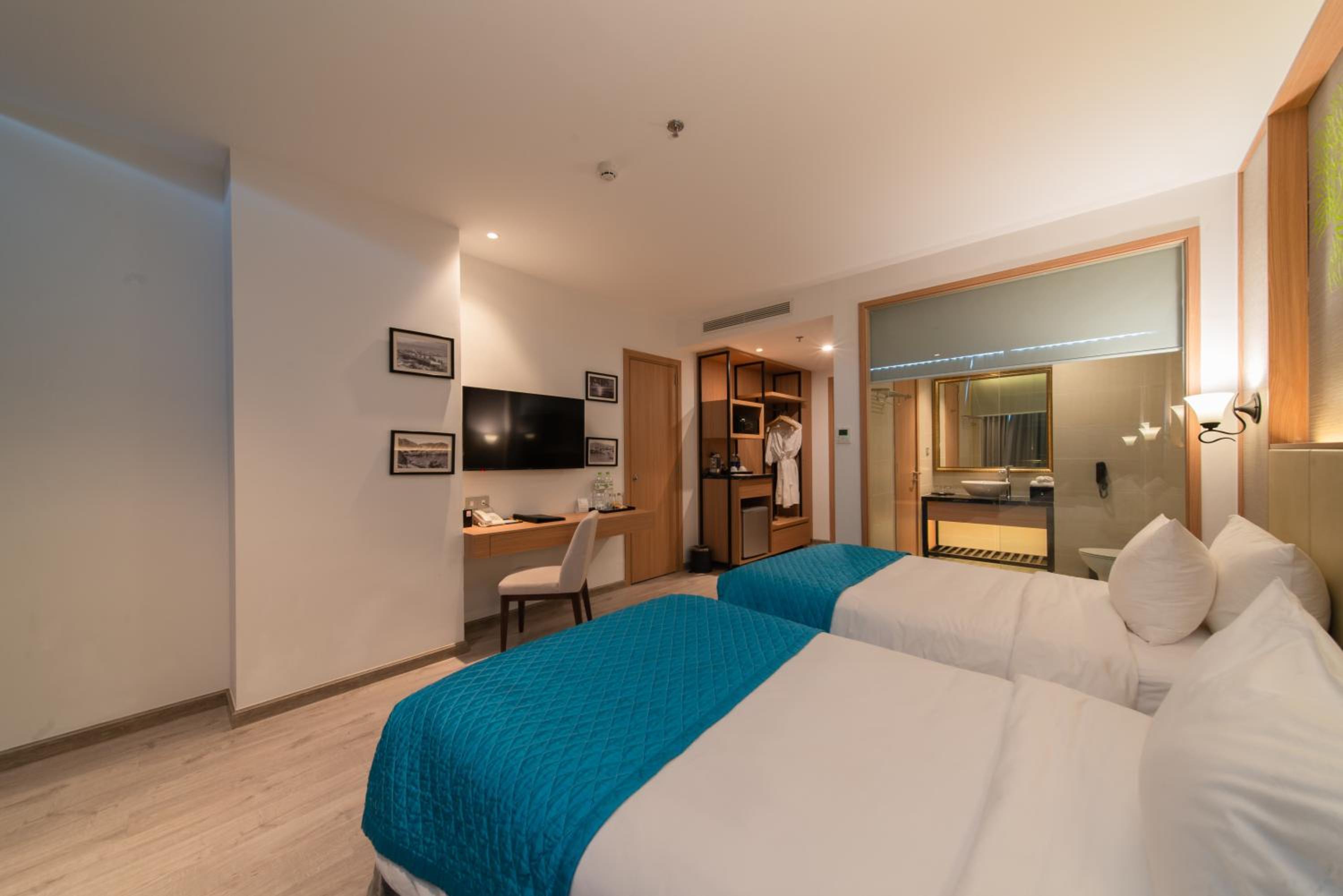 Deluxe Twin Room with Ocean View   - Photo 11