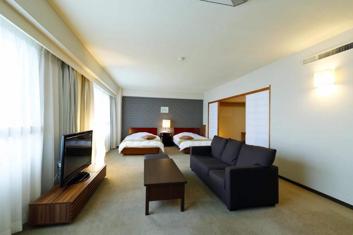 Suite Room with Tatami Area - Non-Smoking photo 3