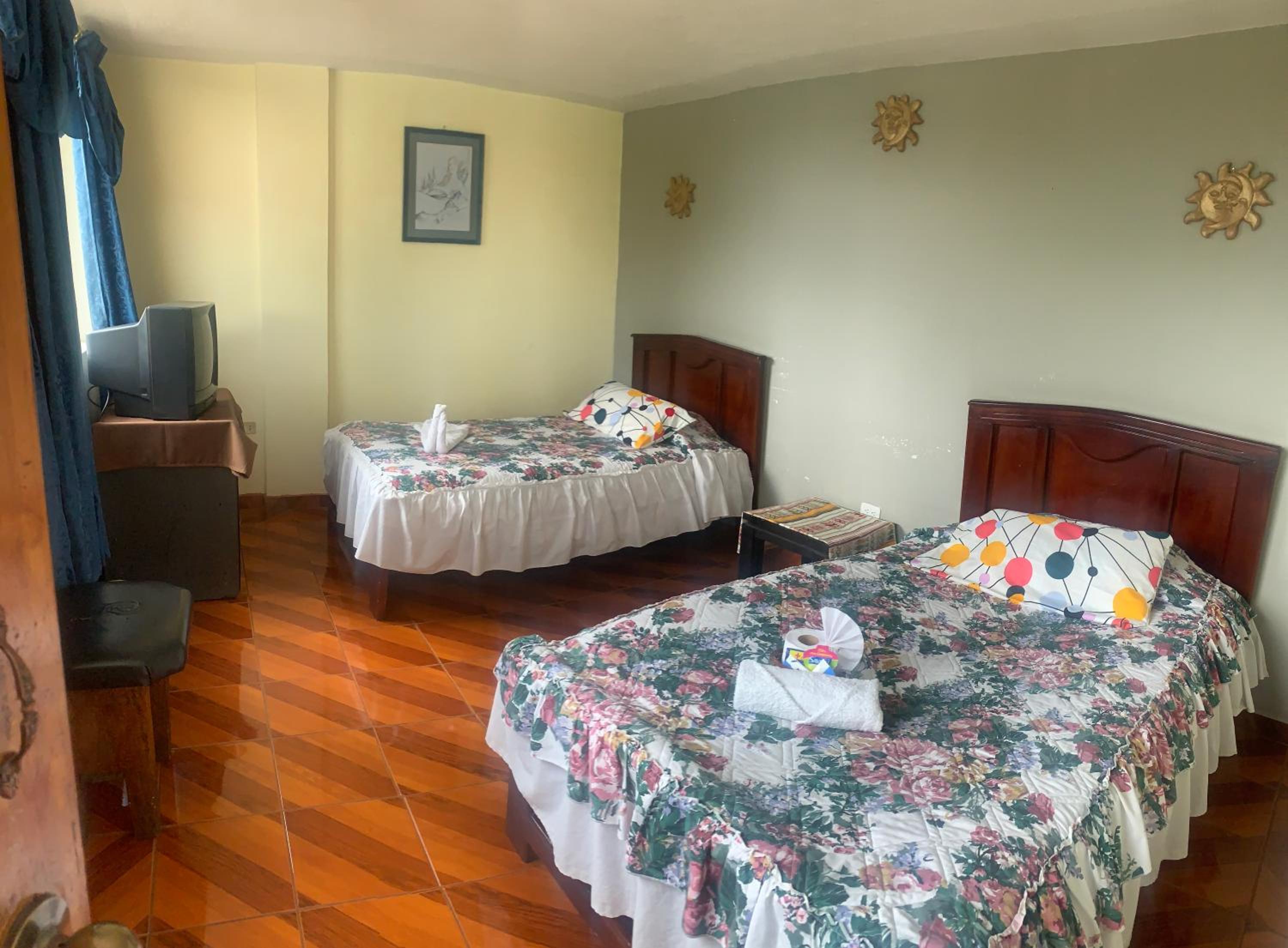 Double Room with Shared Bathroom photo 2