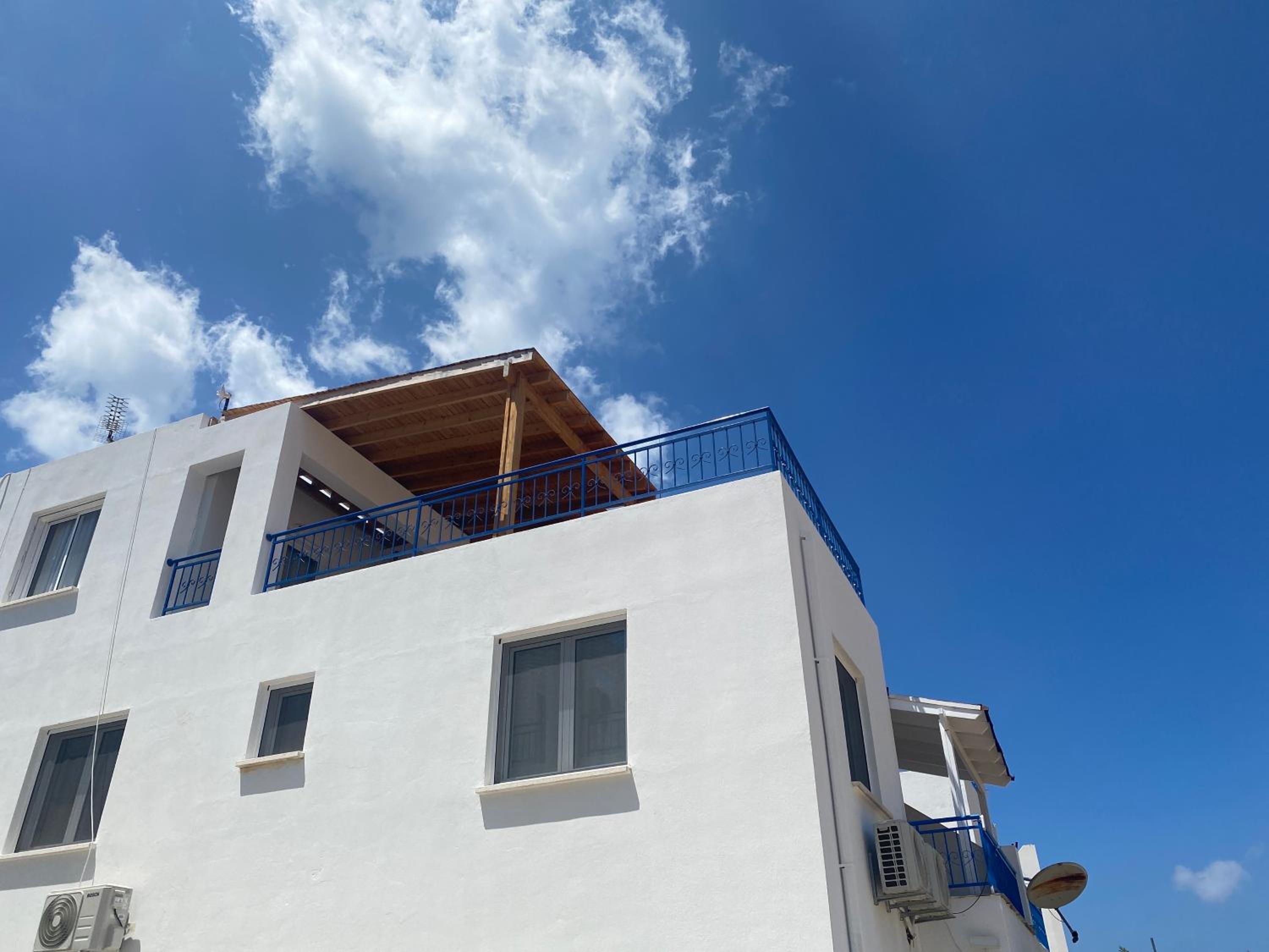 Apartment with Balcony - Photo 17