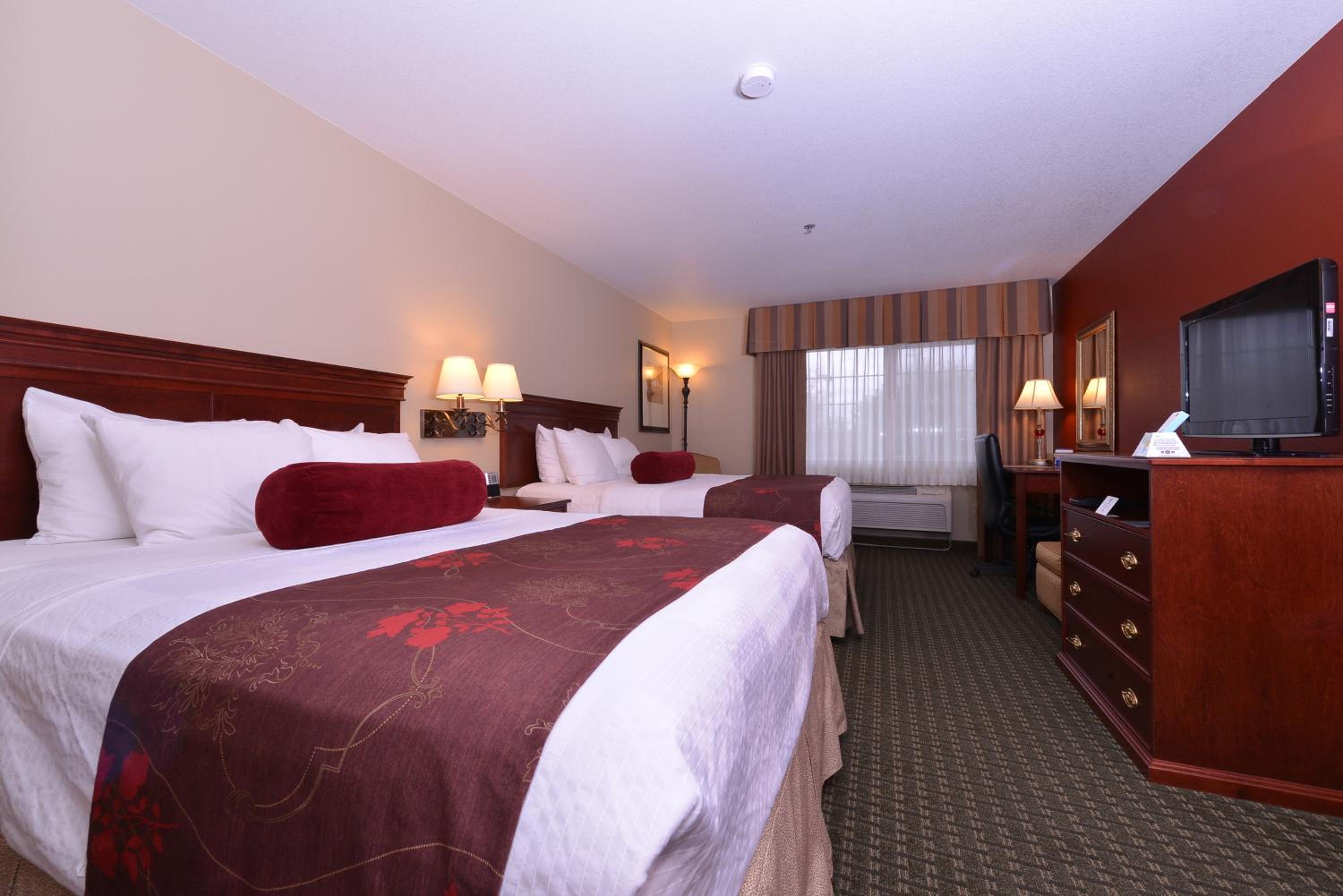 Junior Suite with Two Queen Beds - Non-Smoking - Photo 4