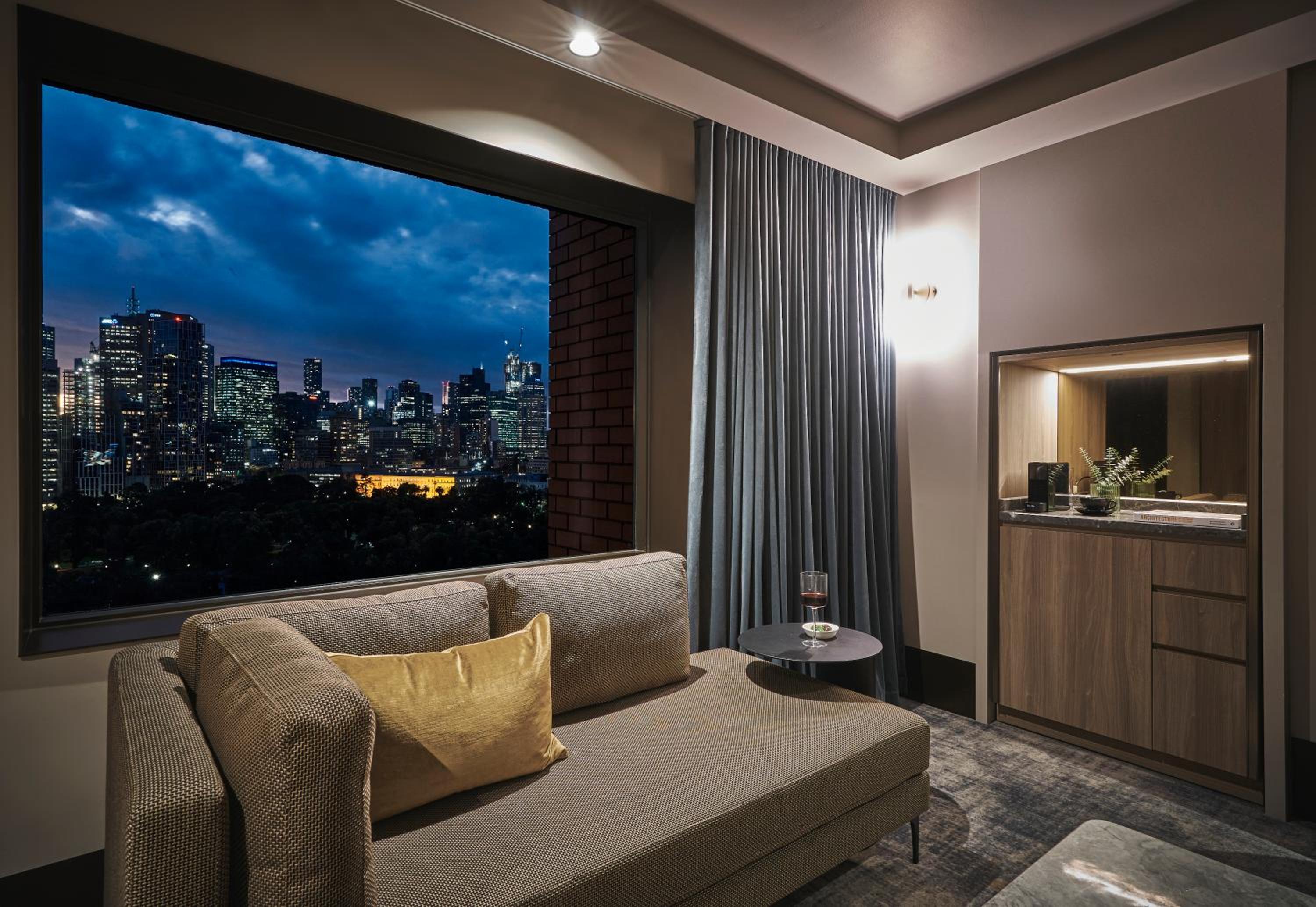 Superior King Suite with City and Garden View - Photo 12