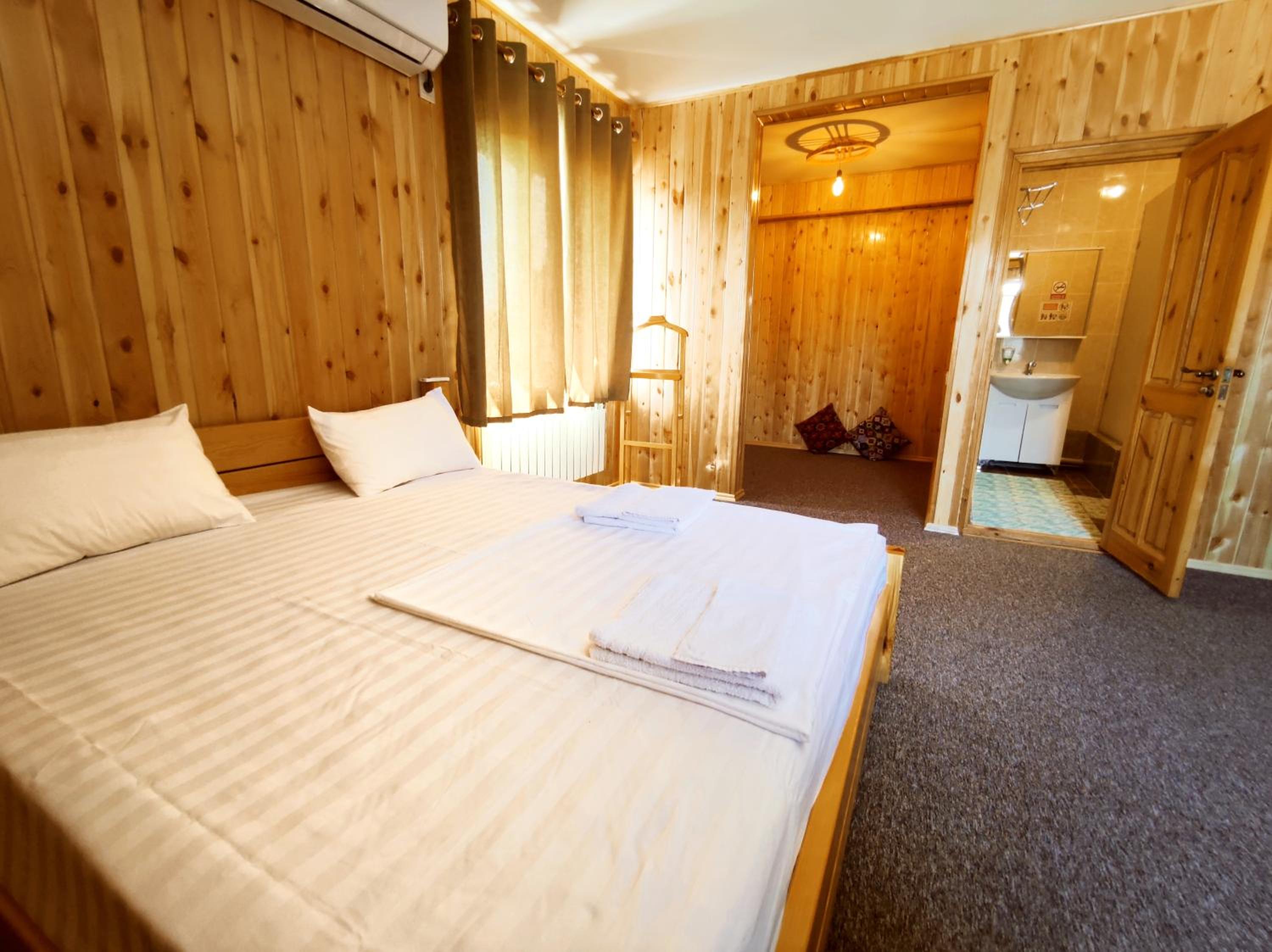 Double Room - Photo 2