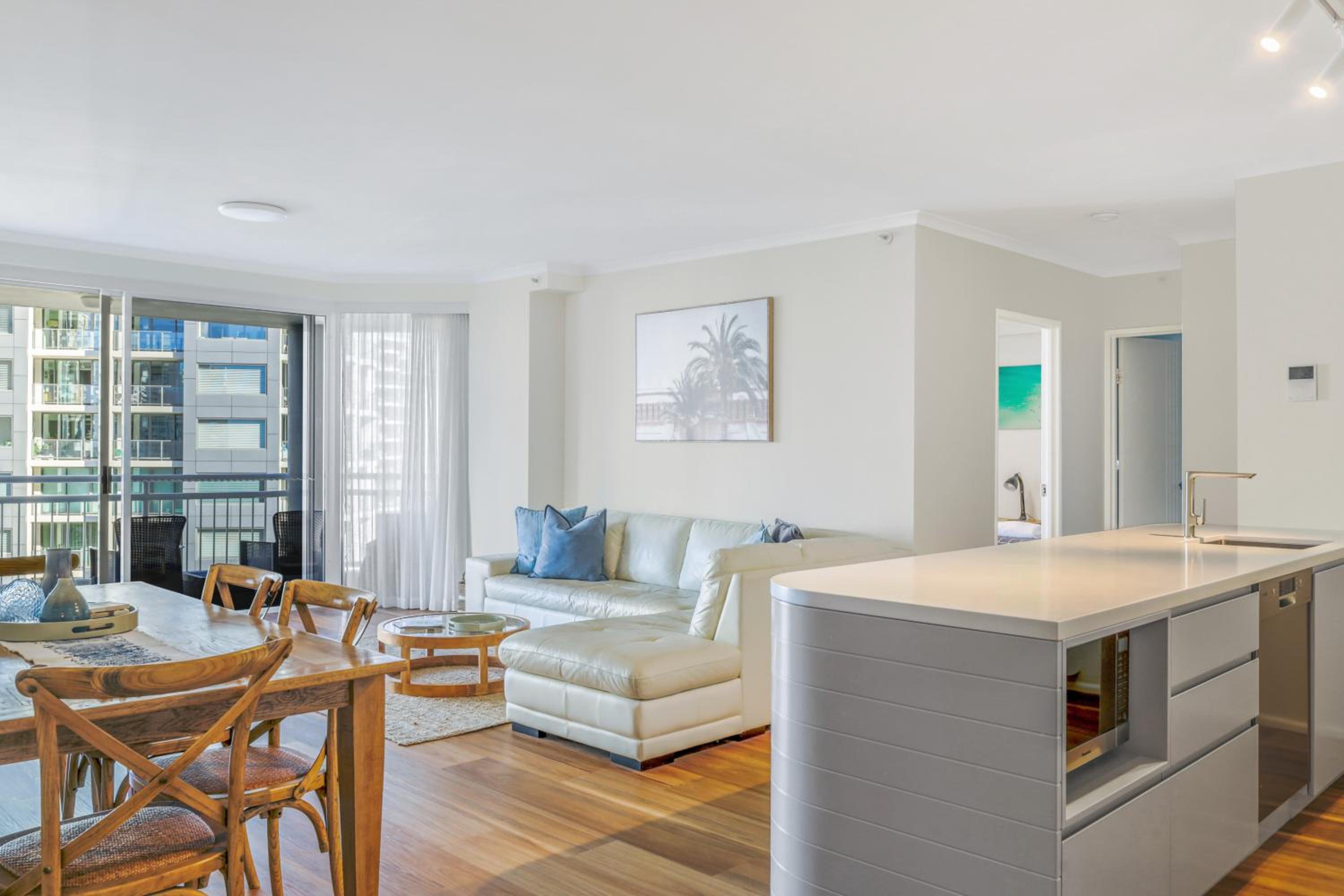 Deluxe Three-Bedroom Apartment