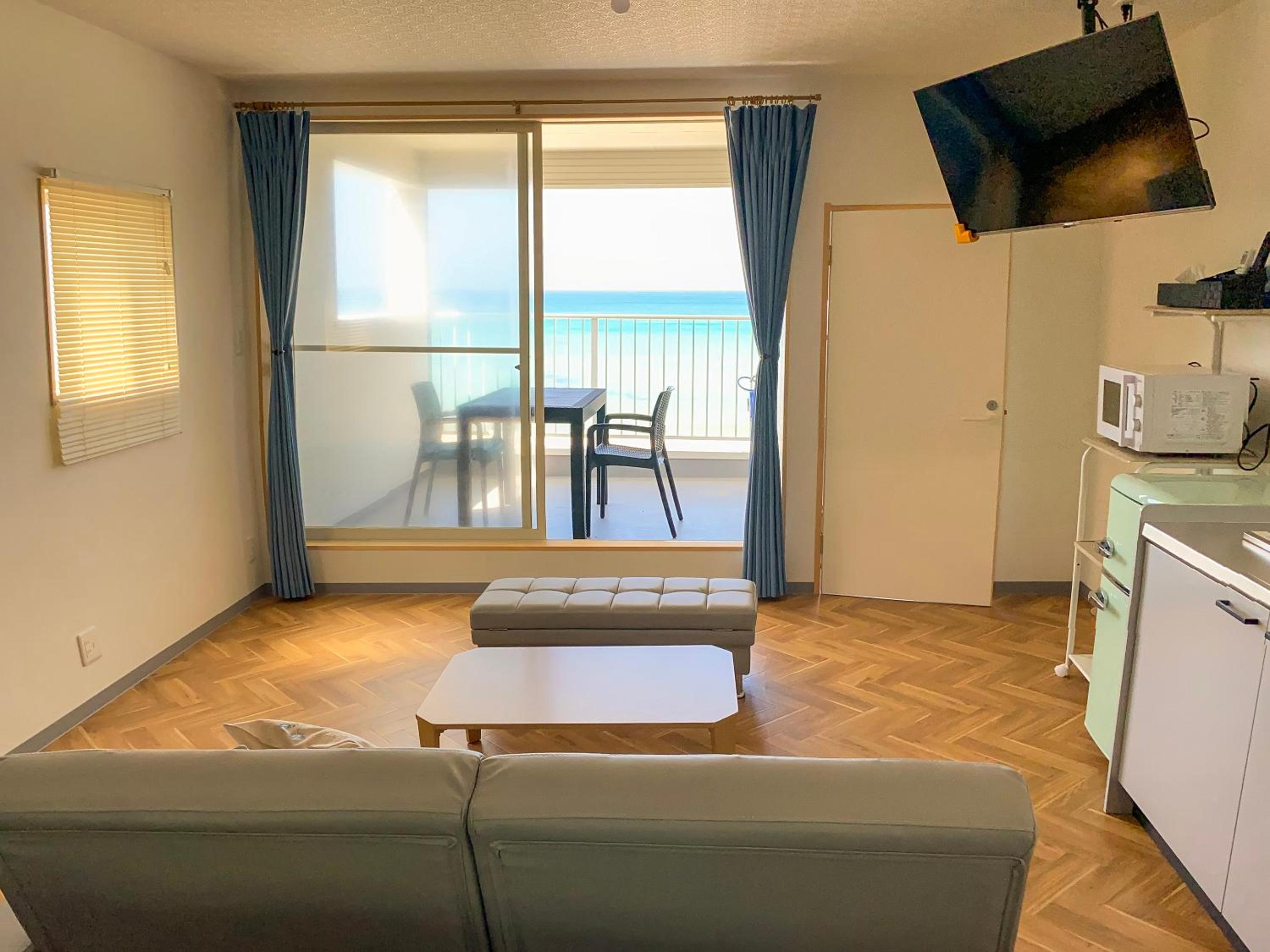 Family Room with Balcony photo 1