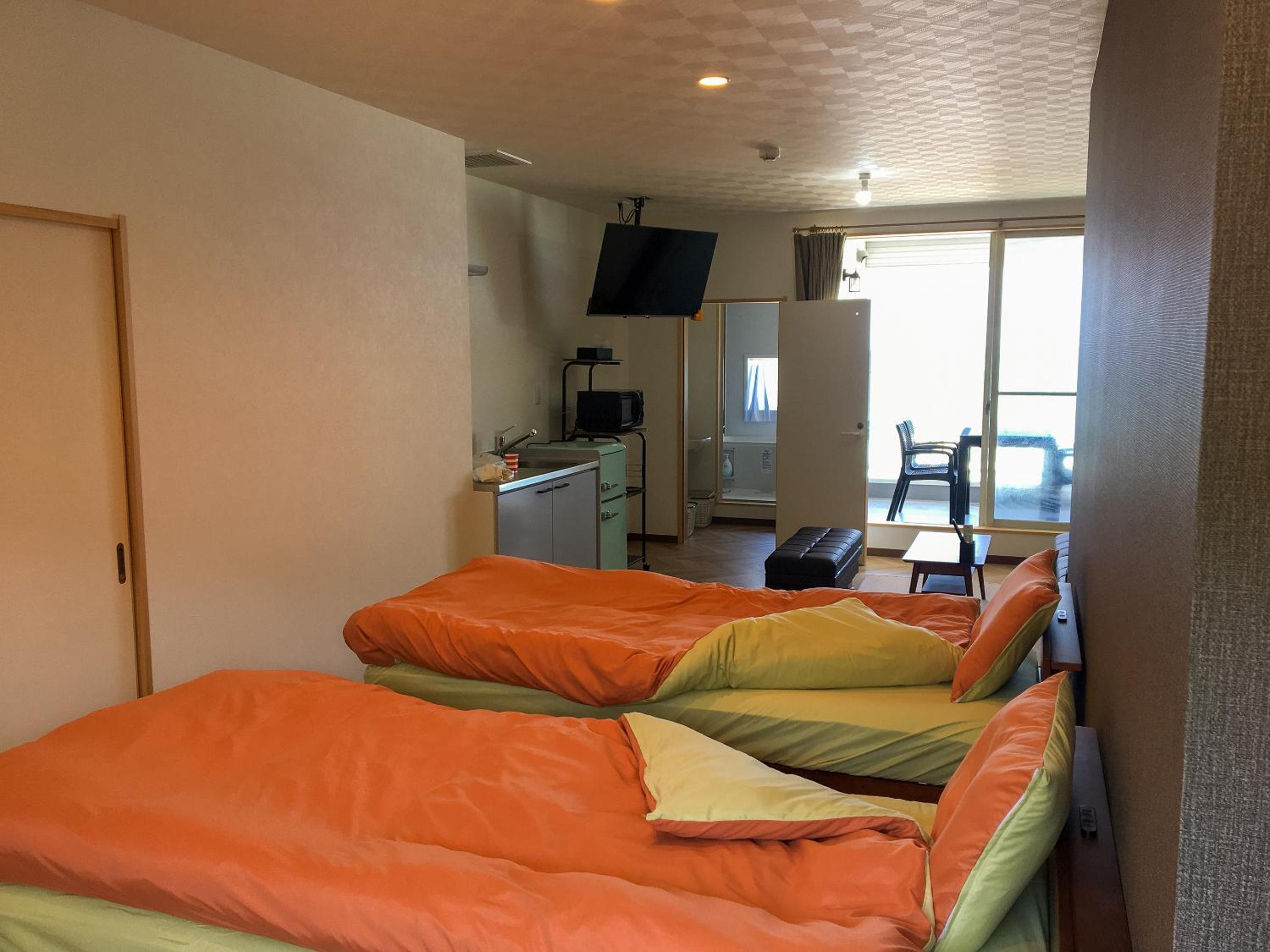 Family Room with Balcony photo 3