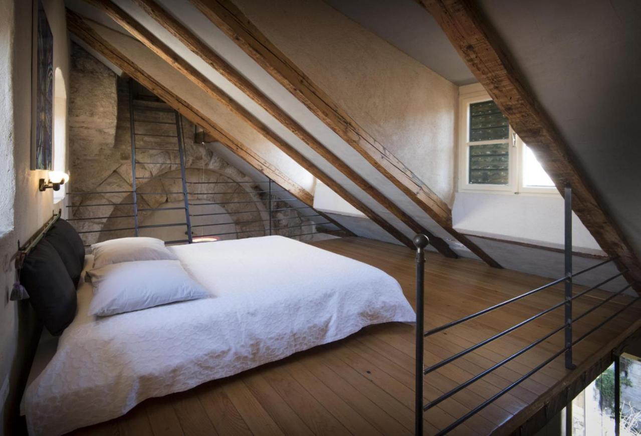 One-Bedroom Apartment - Photo 9