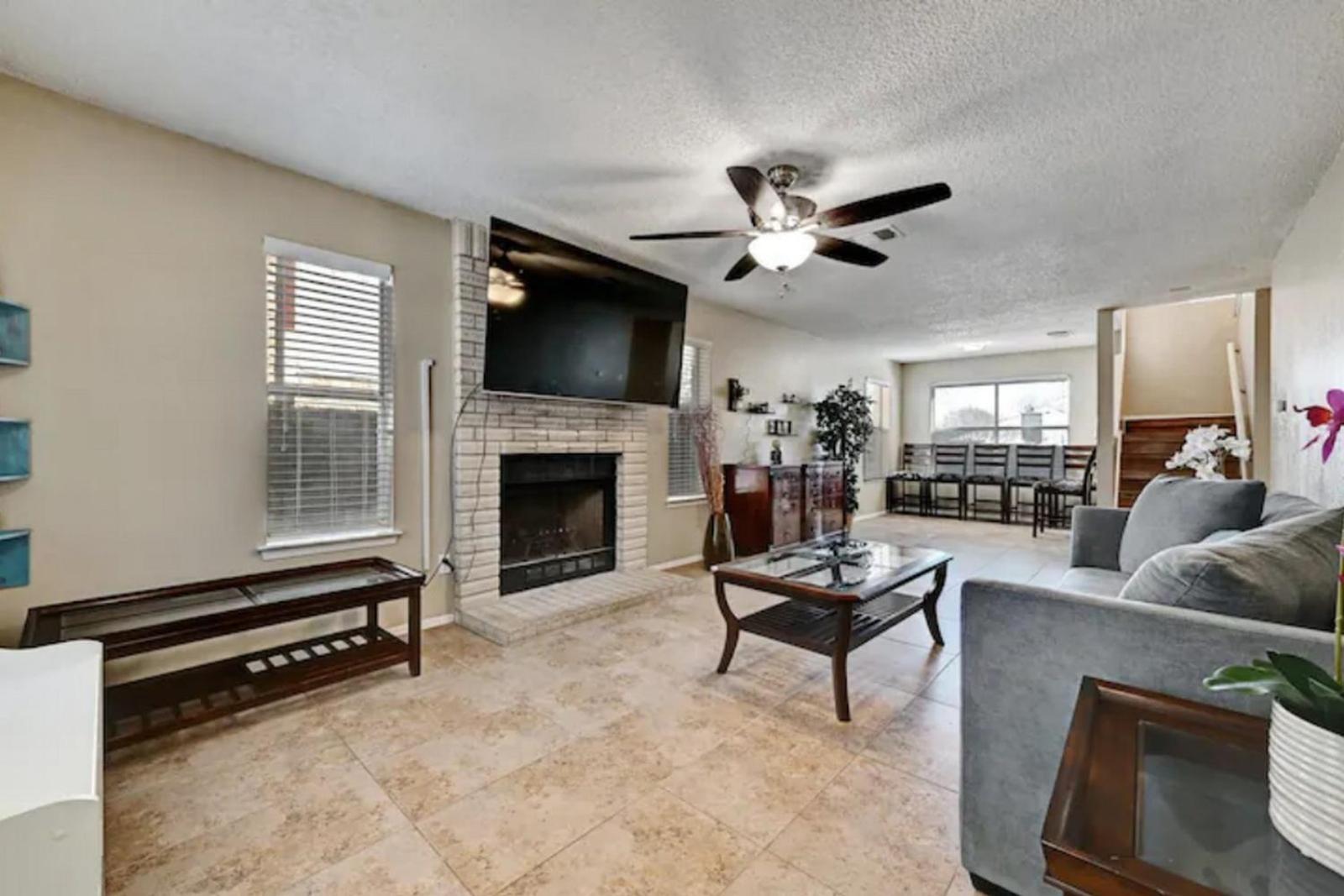 Three-Bedroom House photo 1