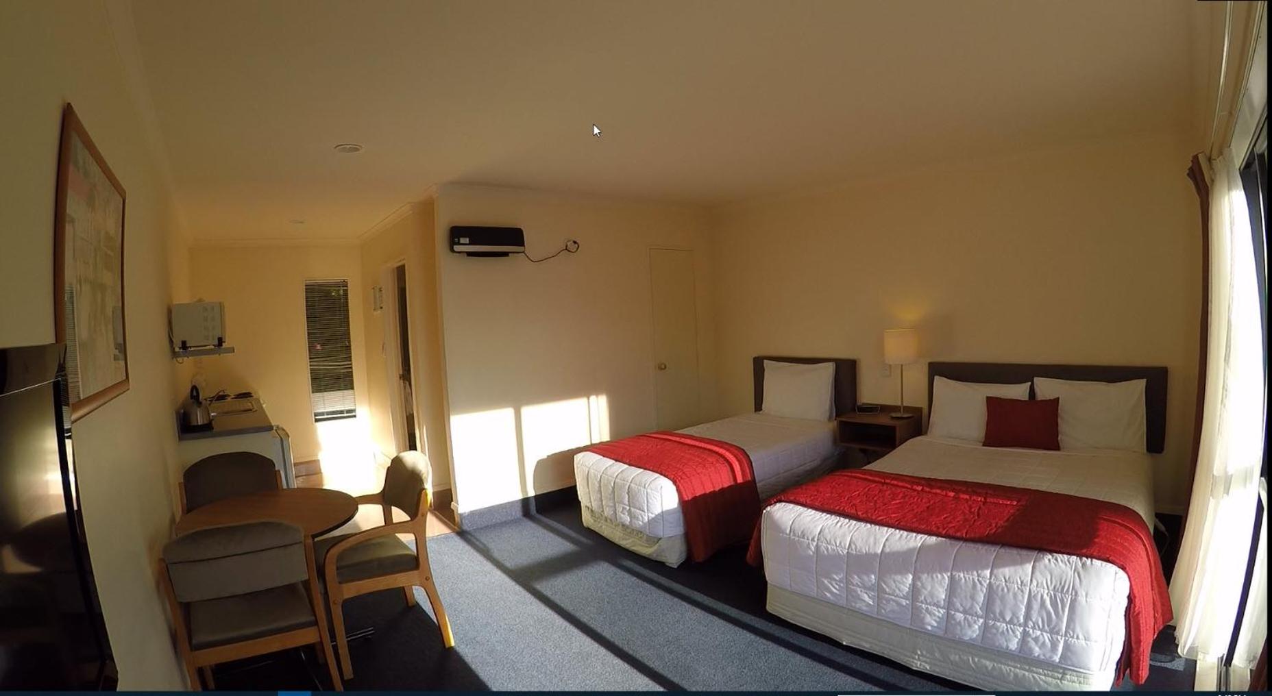 Double or Twin Room with Bathroom photo 1
