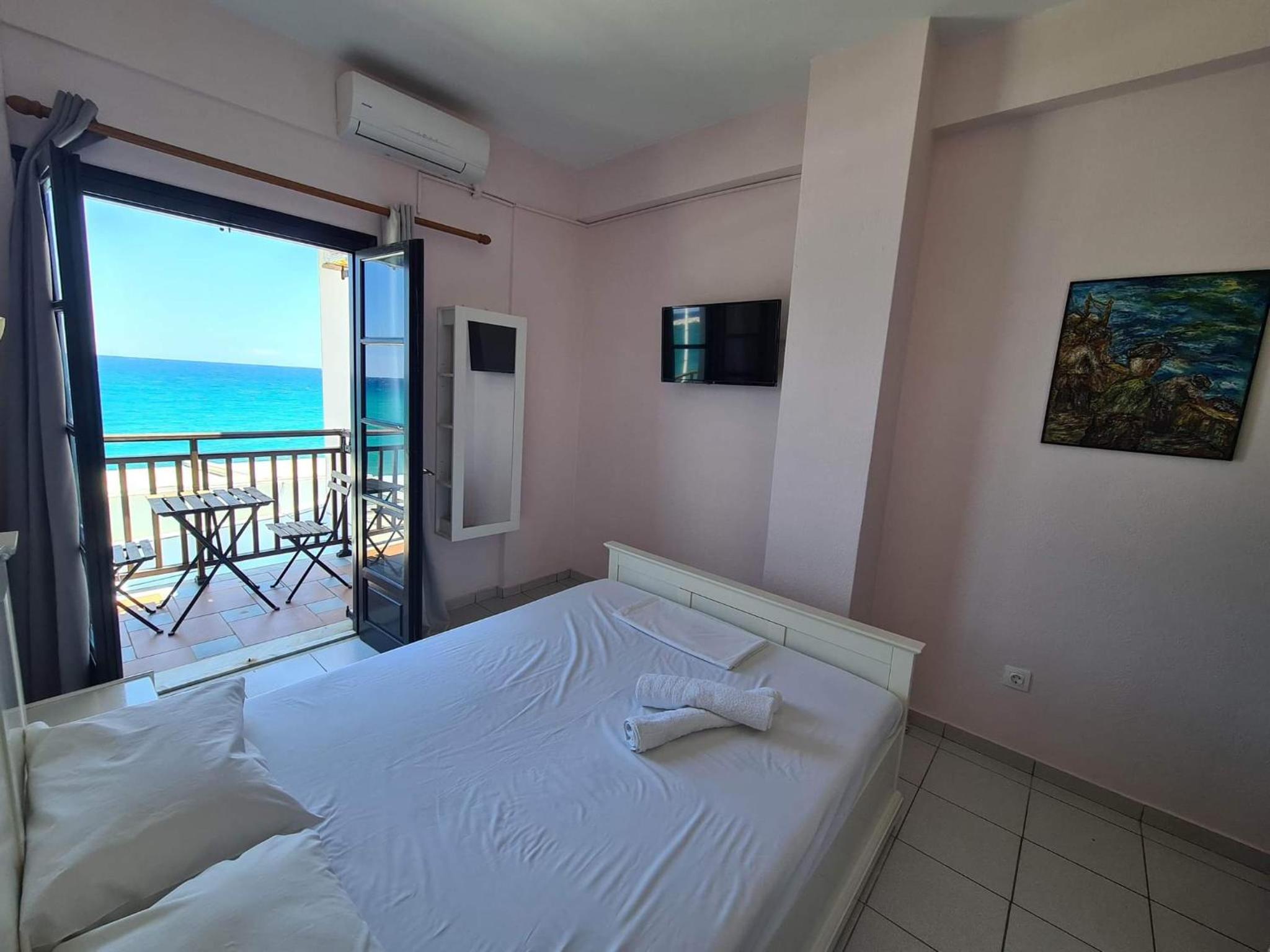 Double Room - Photo 4