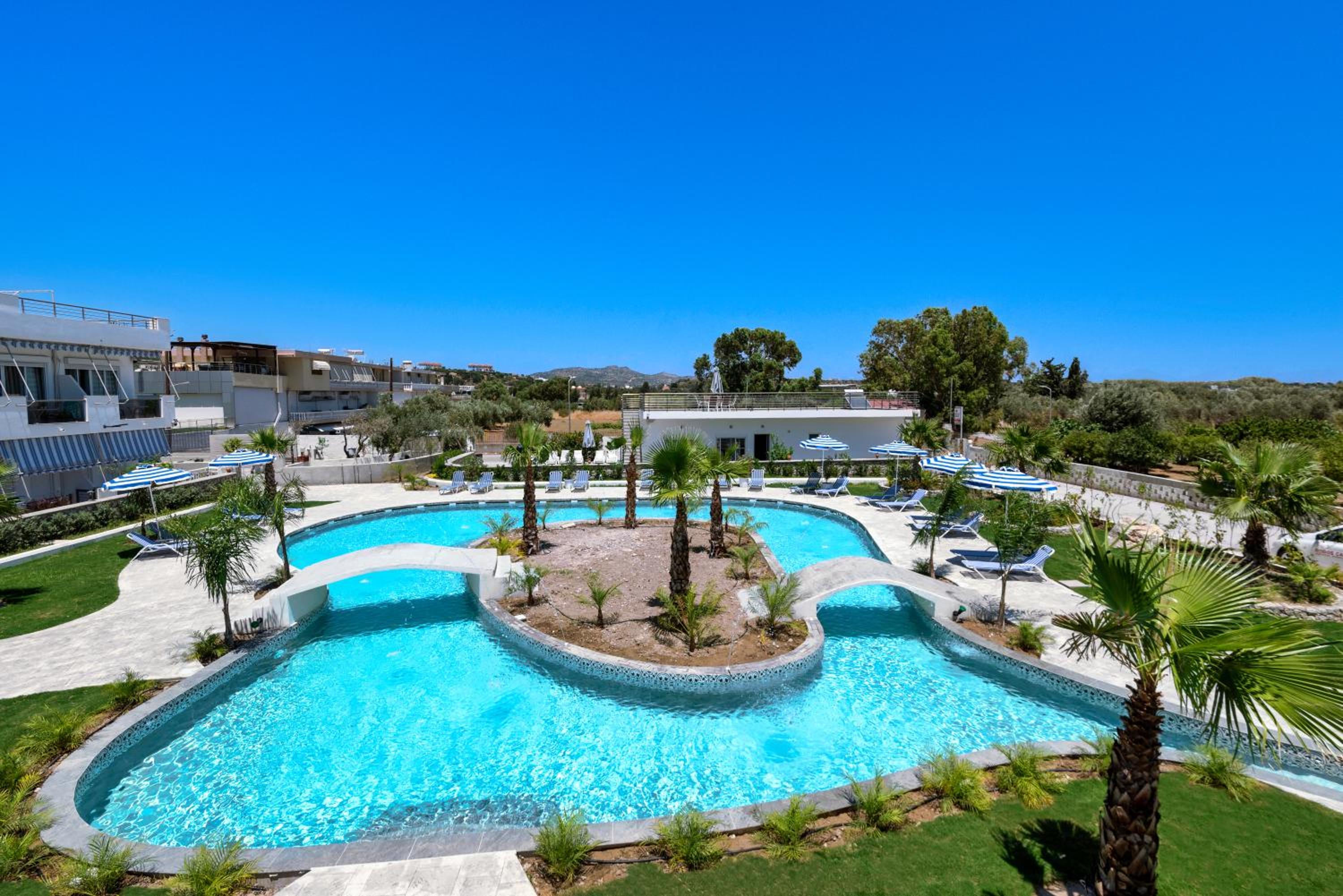 Standard Double with Pool View - Photo 2