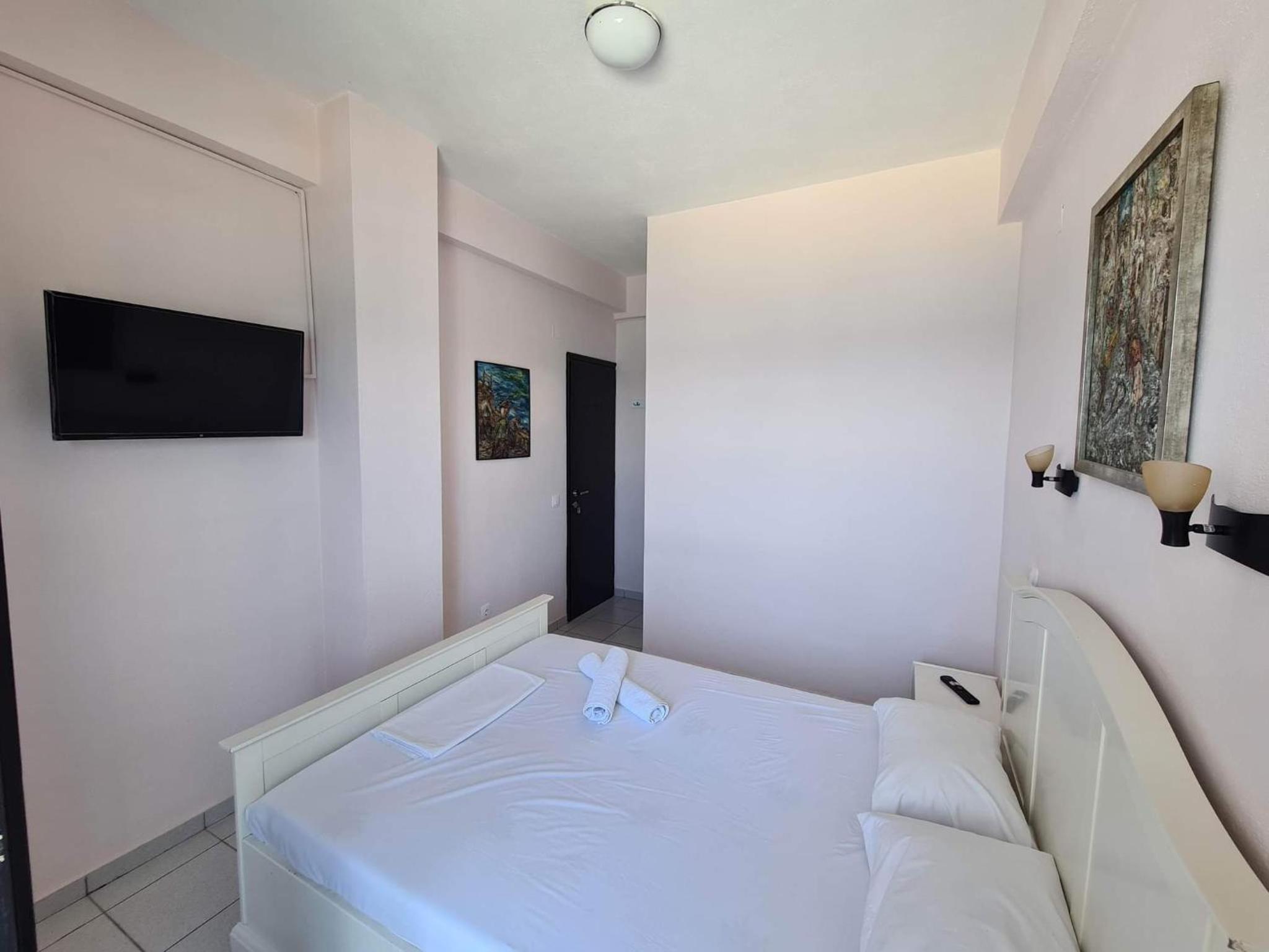 Double Room - Photo 1