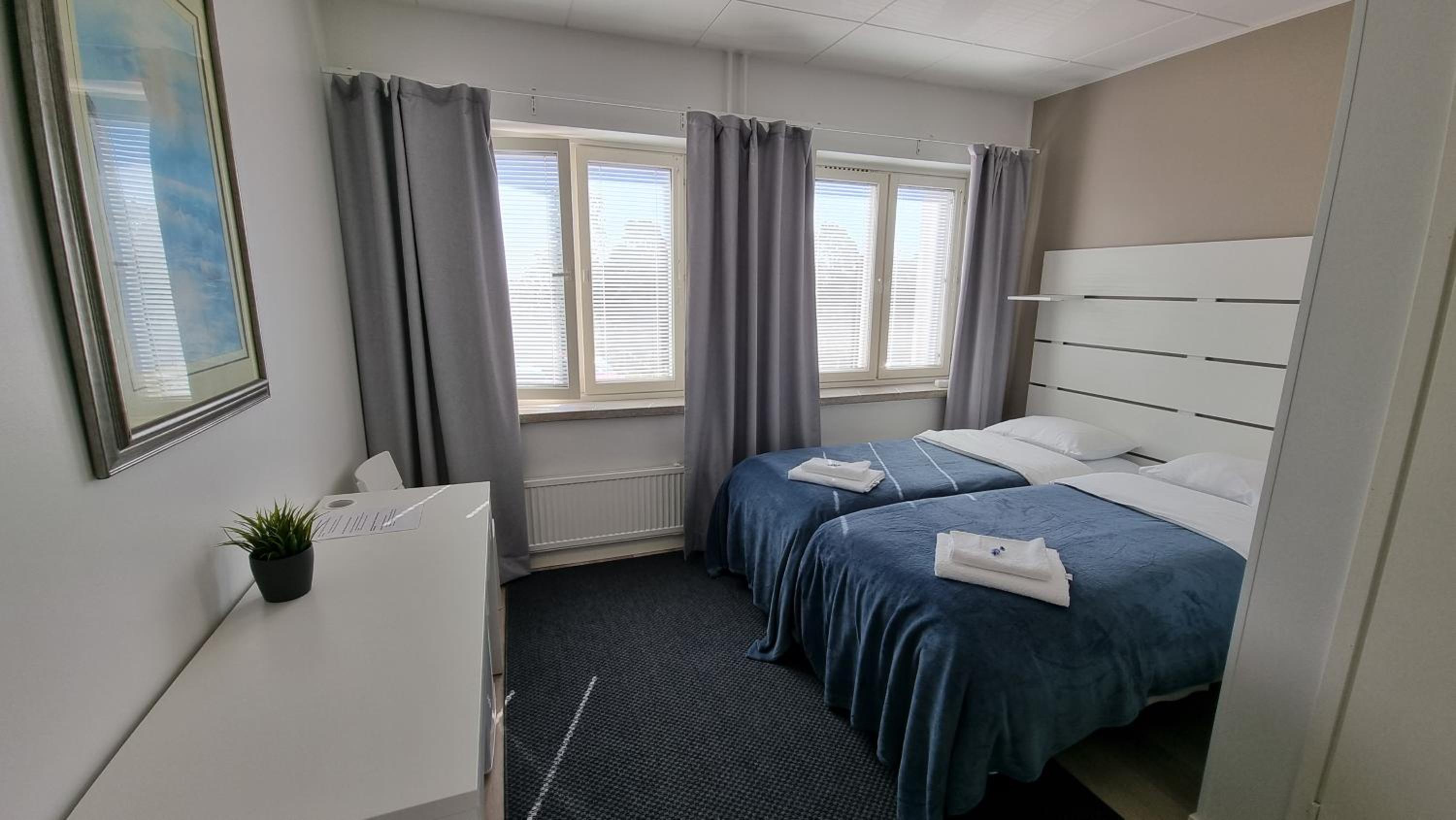 Twin Room - Photo 8