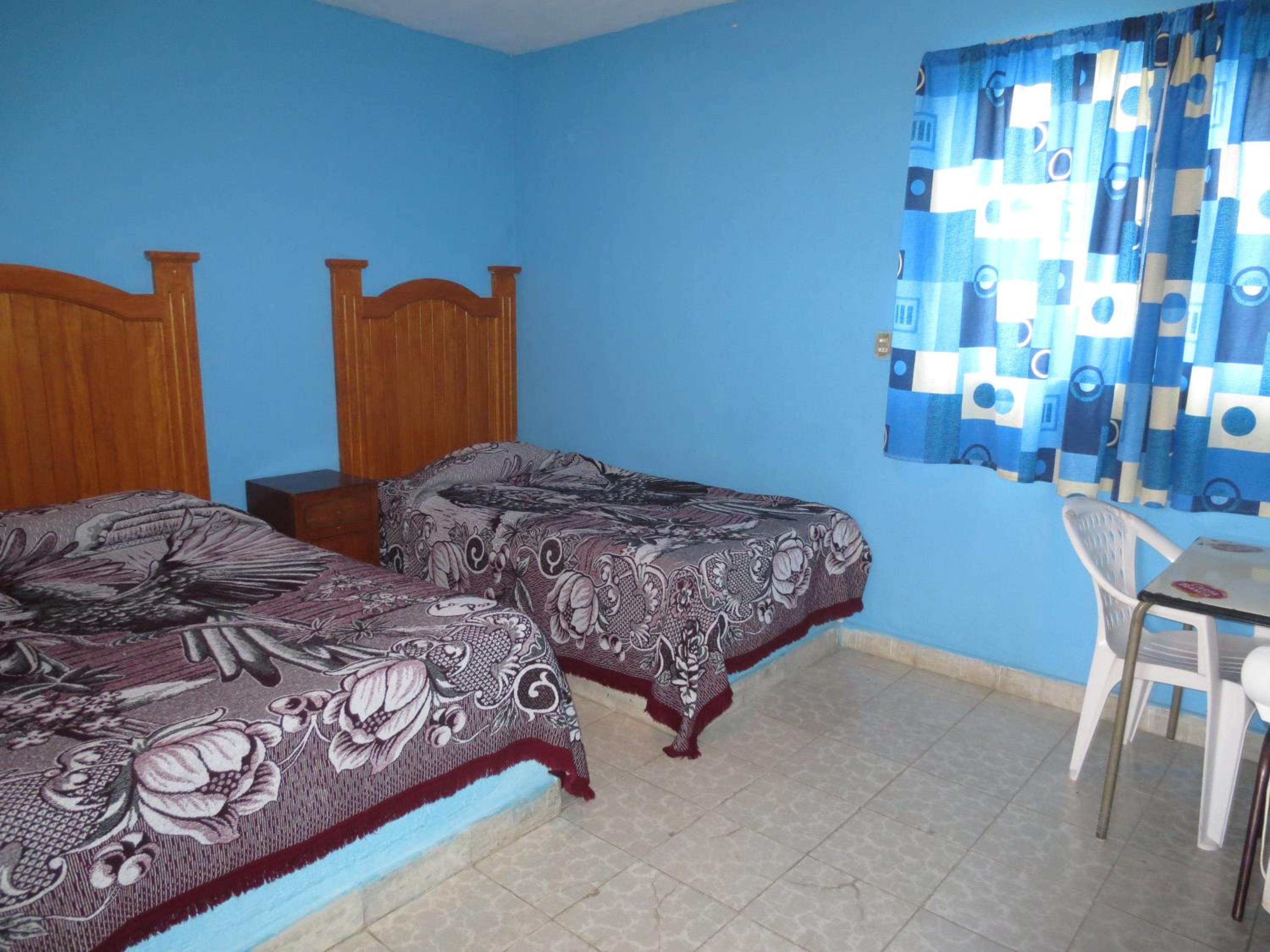 Deluxe Room (2 Adults + 1 Child)