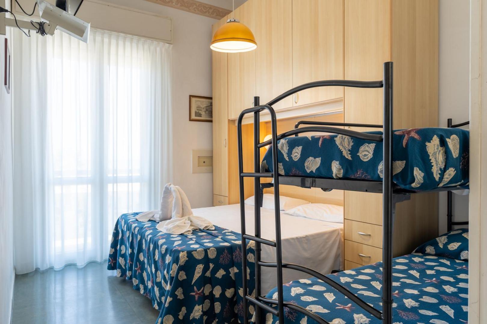 Quadruple Room with Sea View photo 1