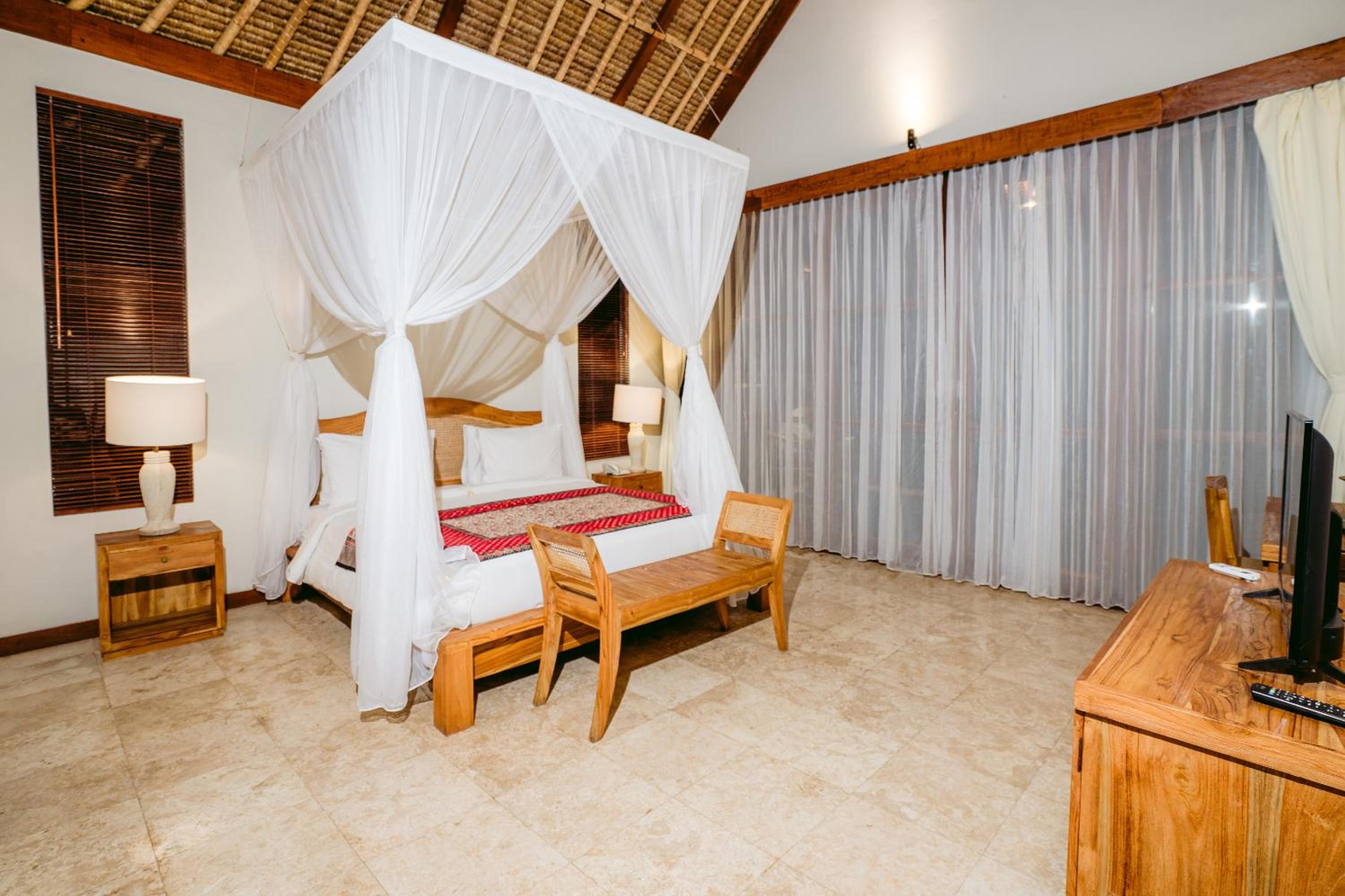 One-Bedroom Villa - Photo 2