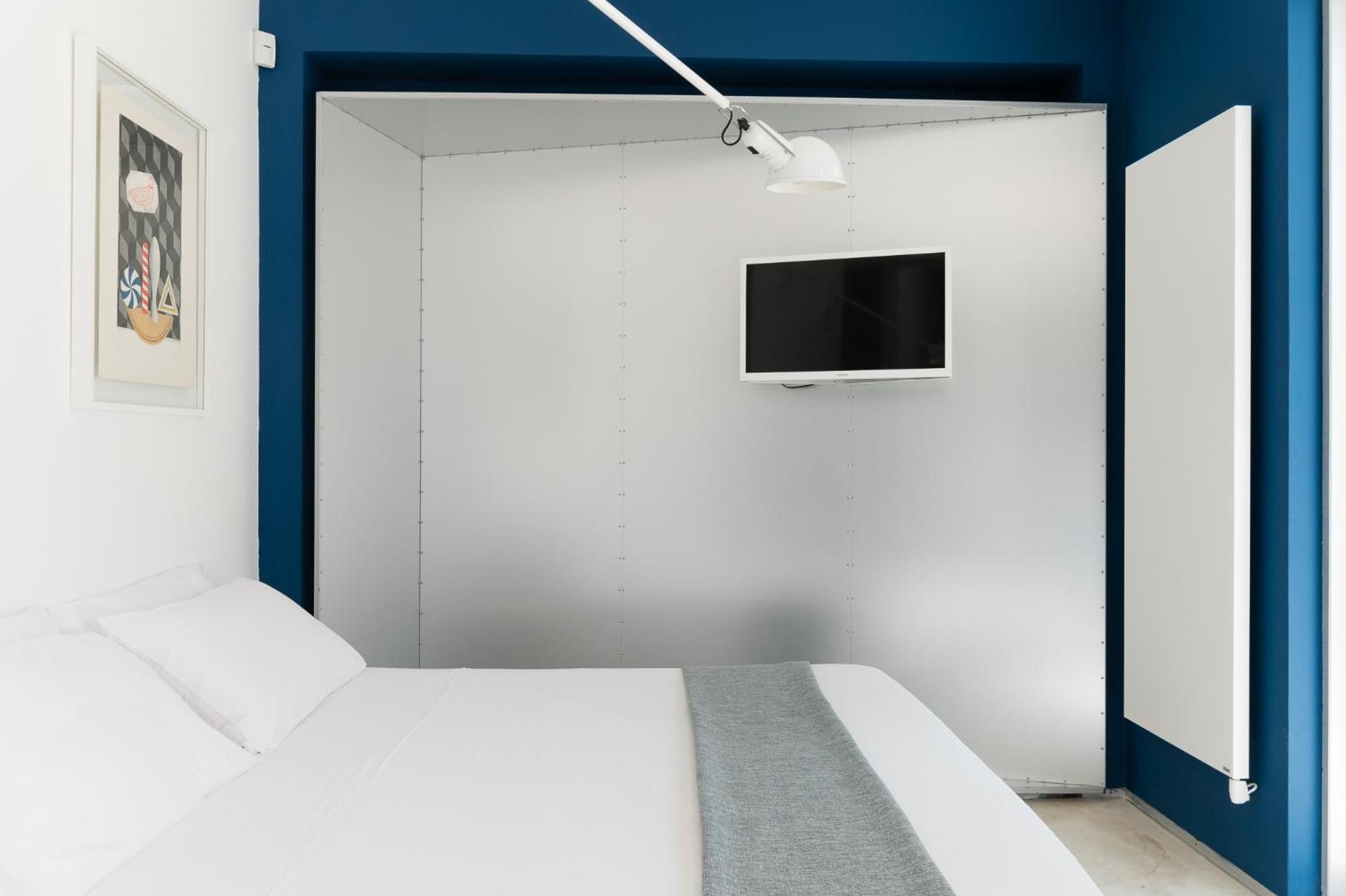 Double Room with Private Bathroom - Photo 4