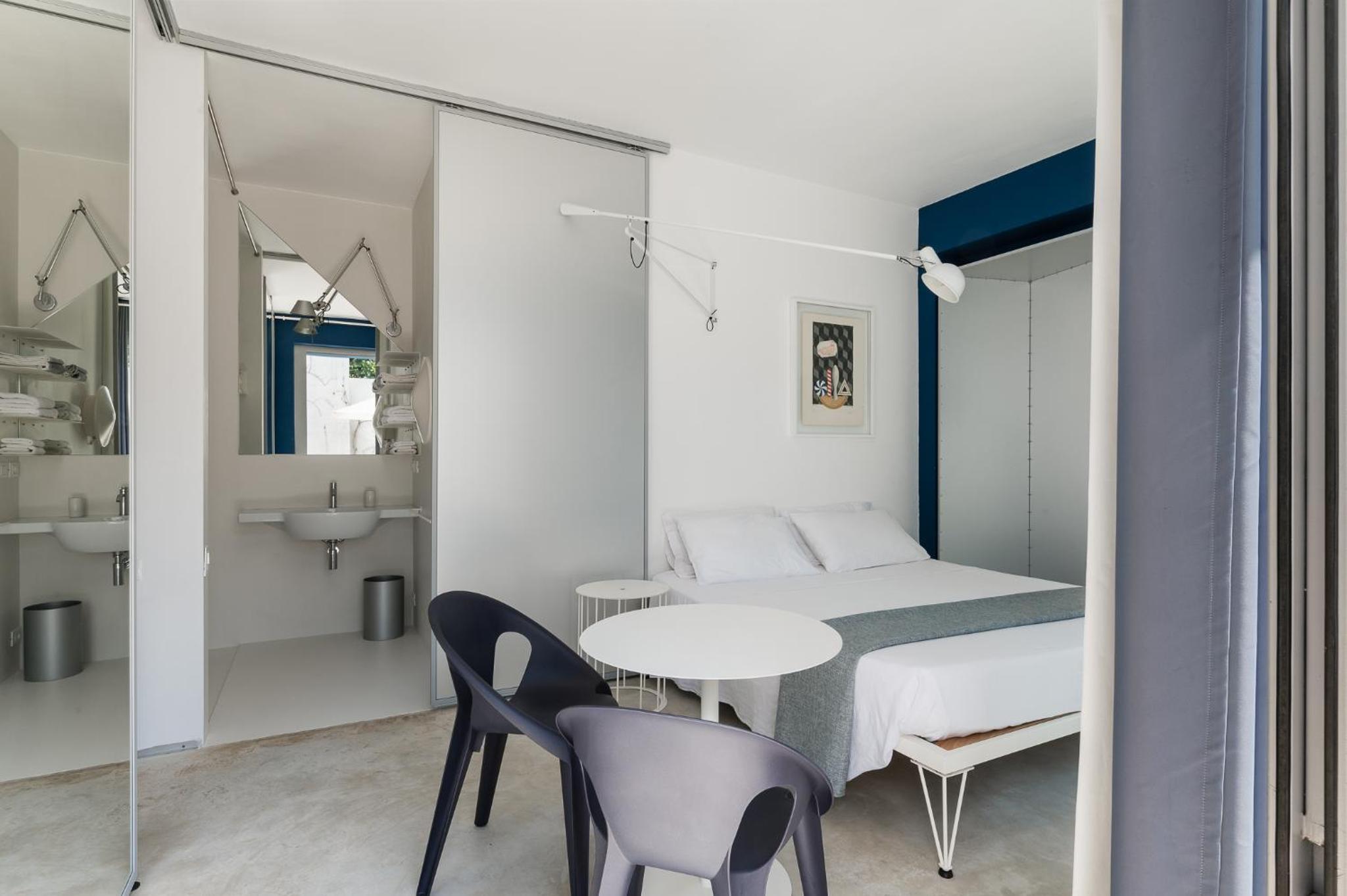 Double Room with Private Bathroom - Photo 66