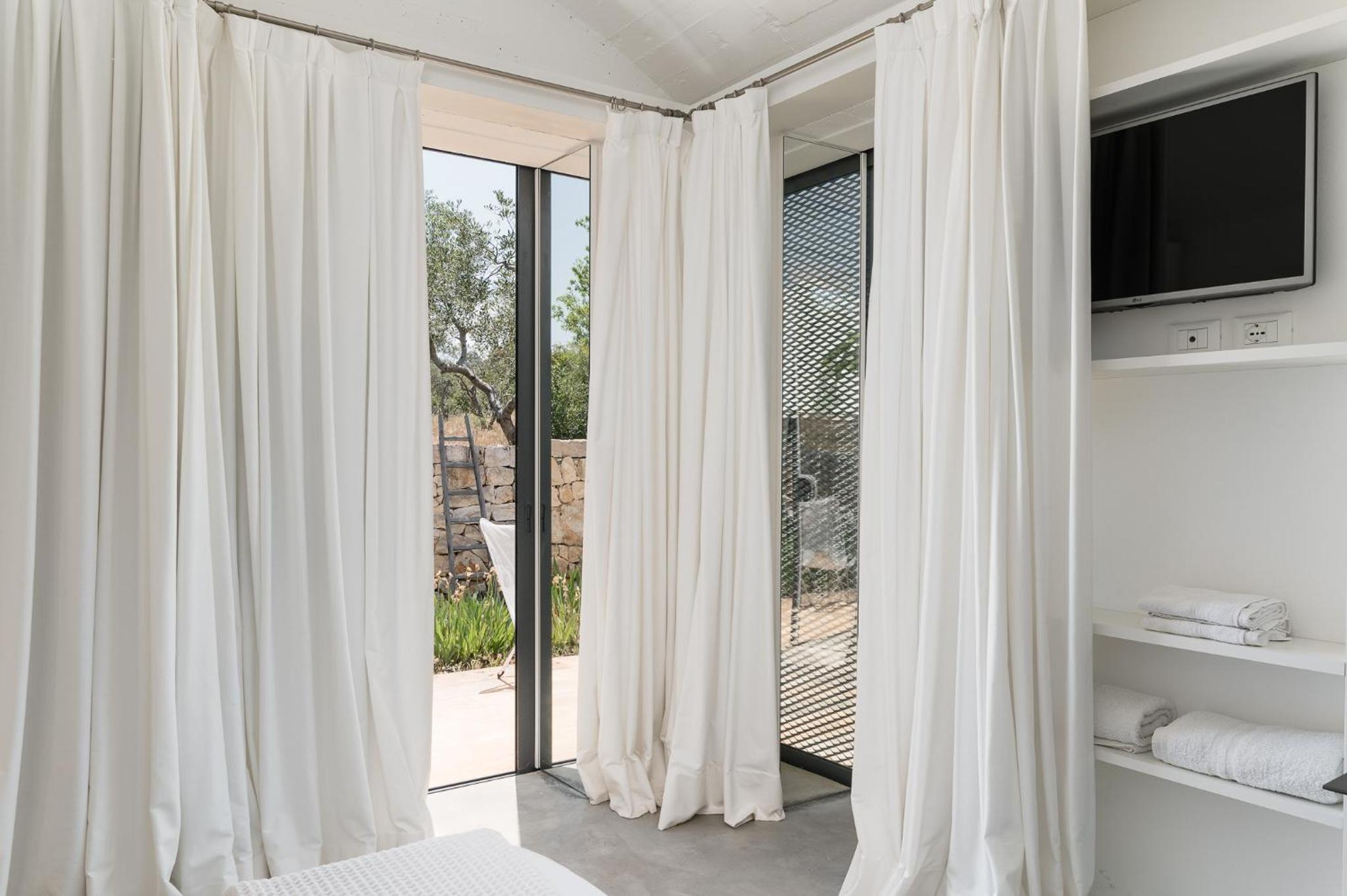 Double Room with Private Bathroom - Photo 59