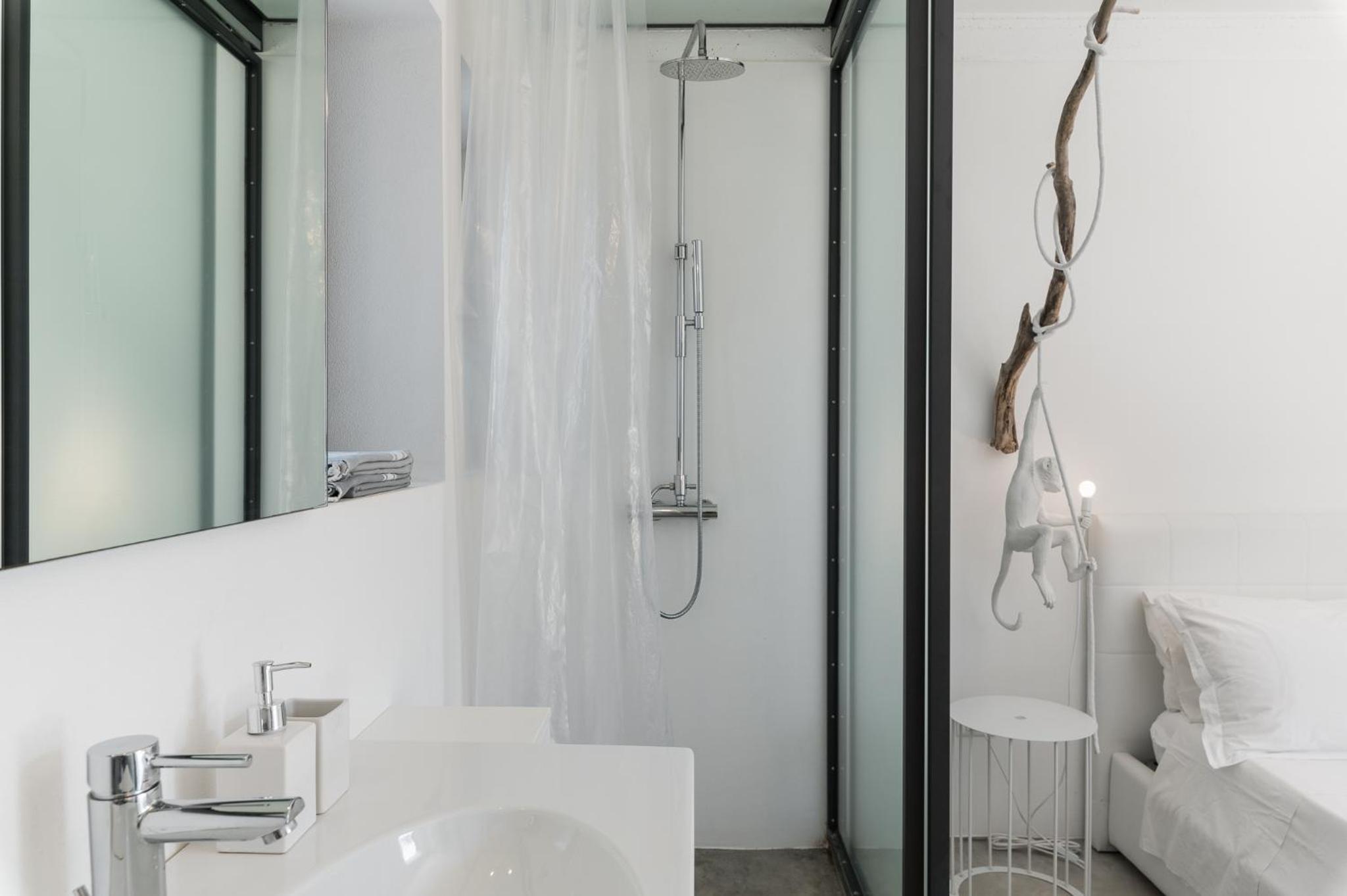 Double Room with Private Bathroom - Photo 62