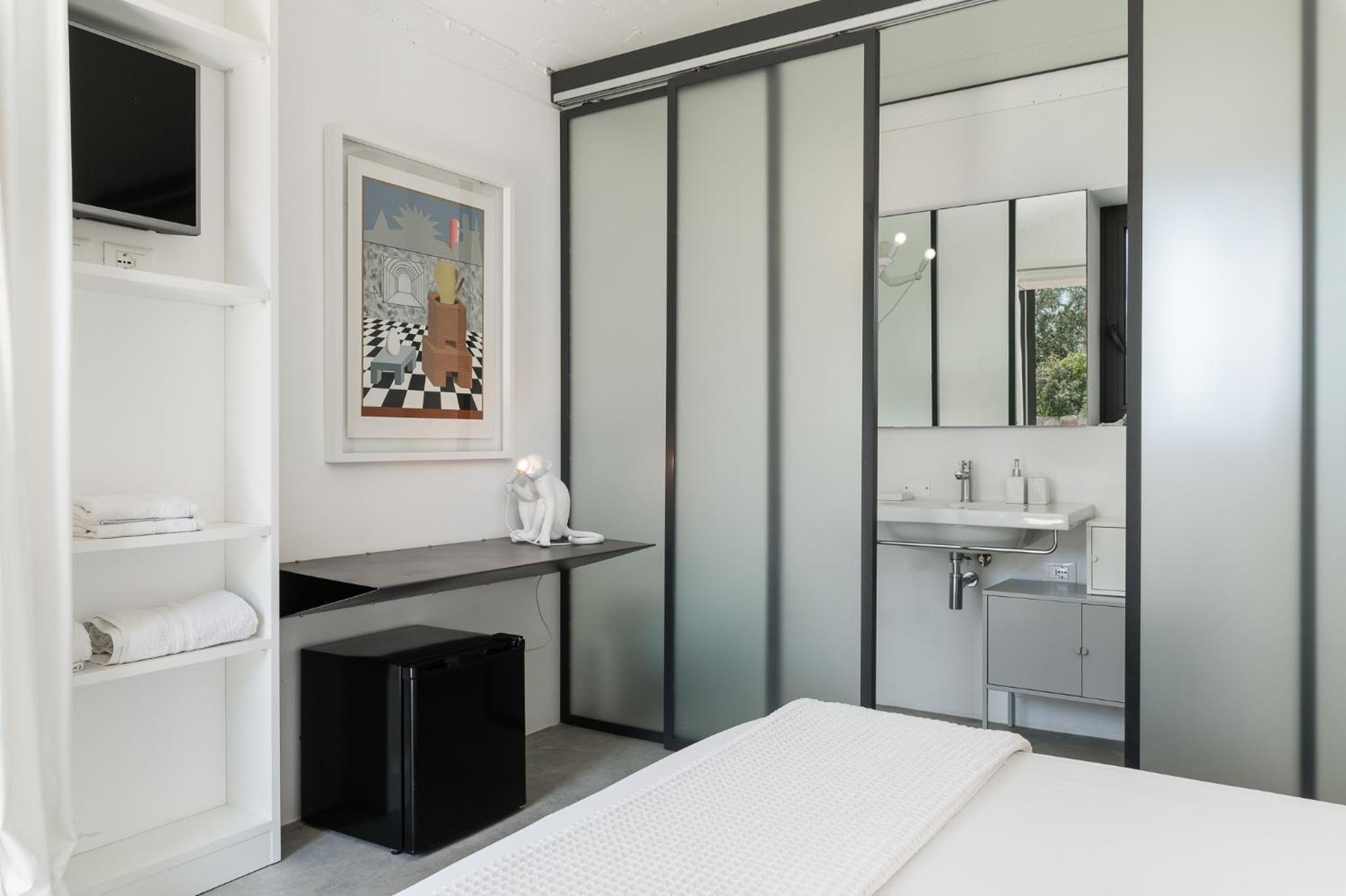 Double Room with Private Bathroom - Photo 63