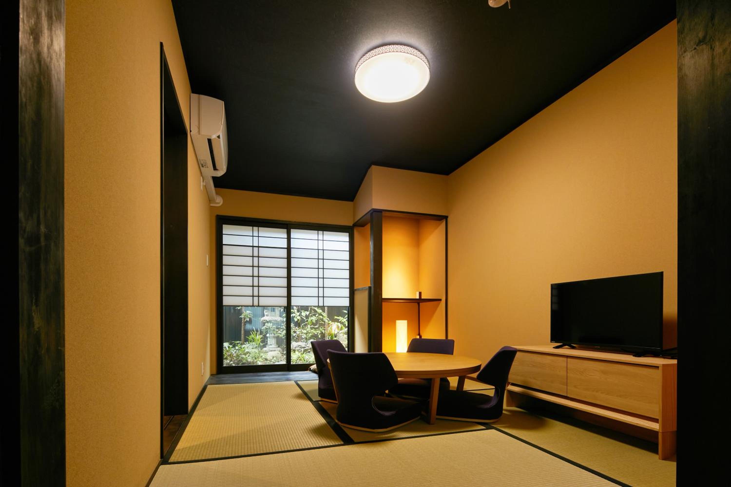Villa with Garden View - No Cleaning for Consecutive Night Stays - Photo 21