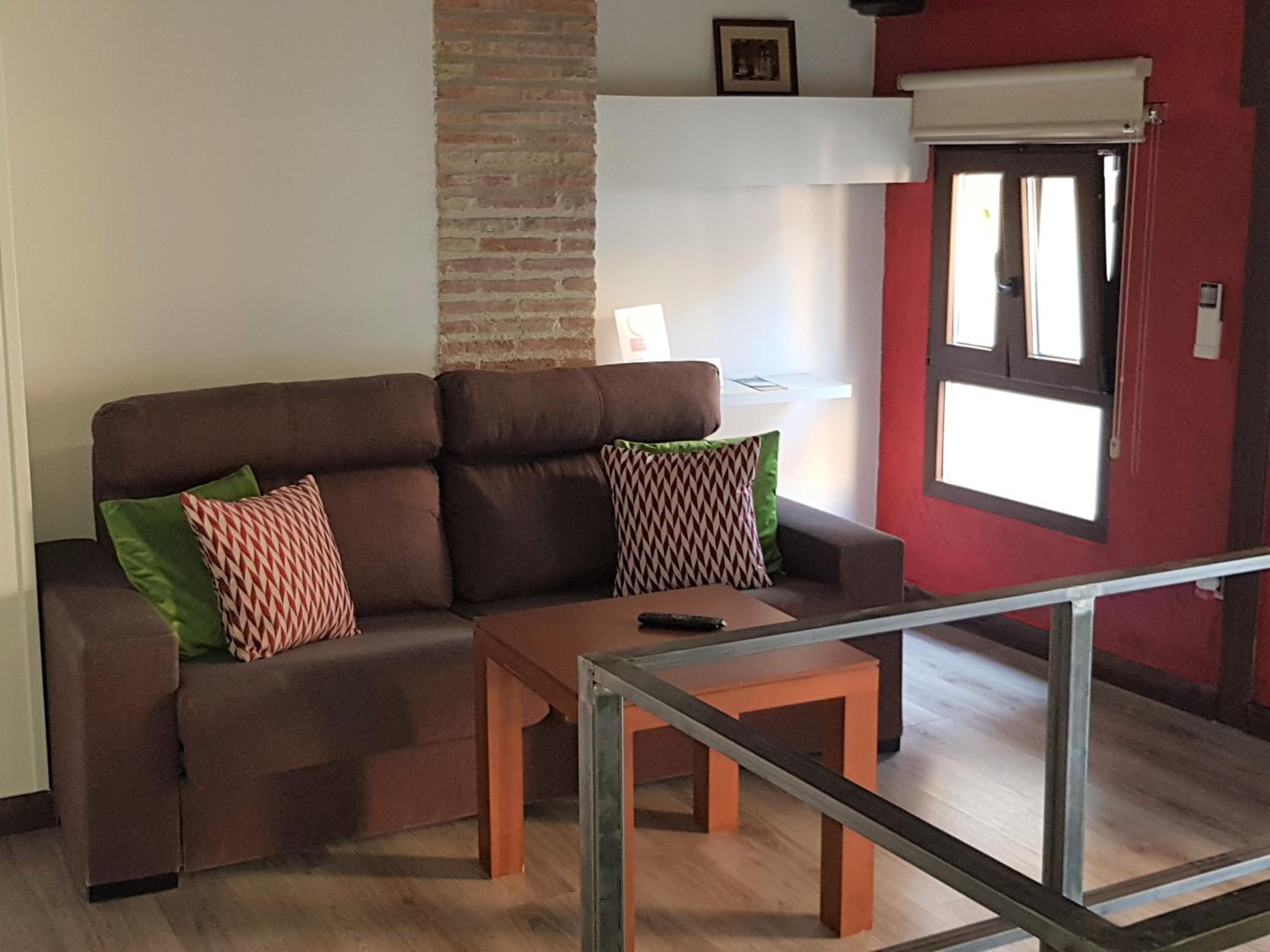One-Bedroom Apartment - Photo 4