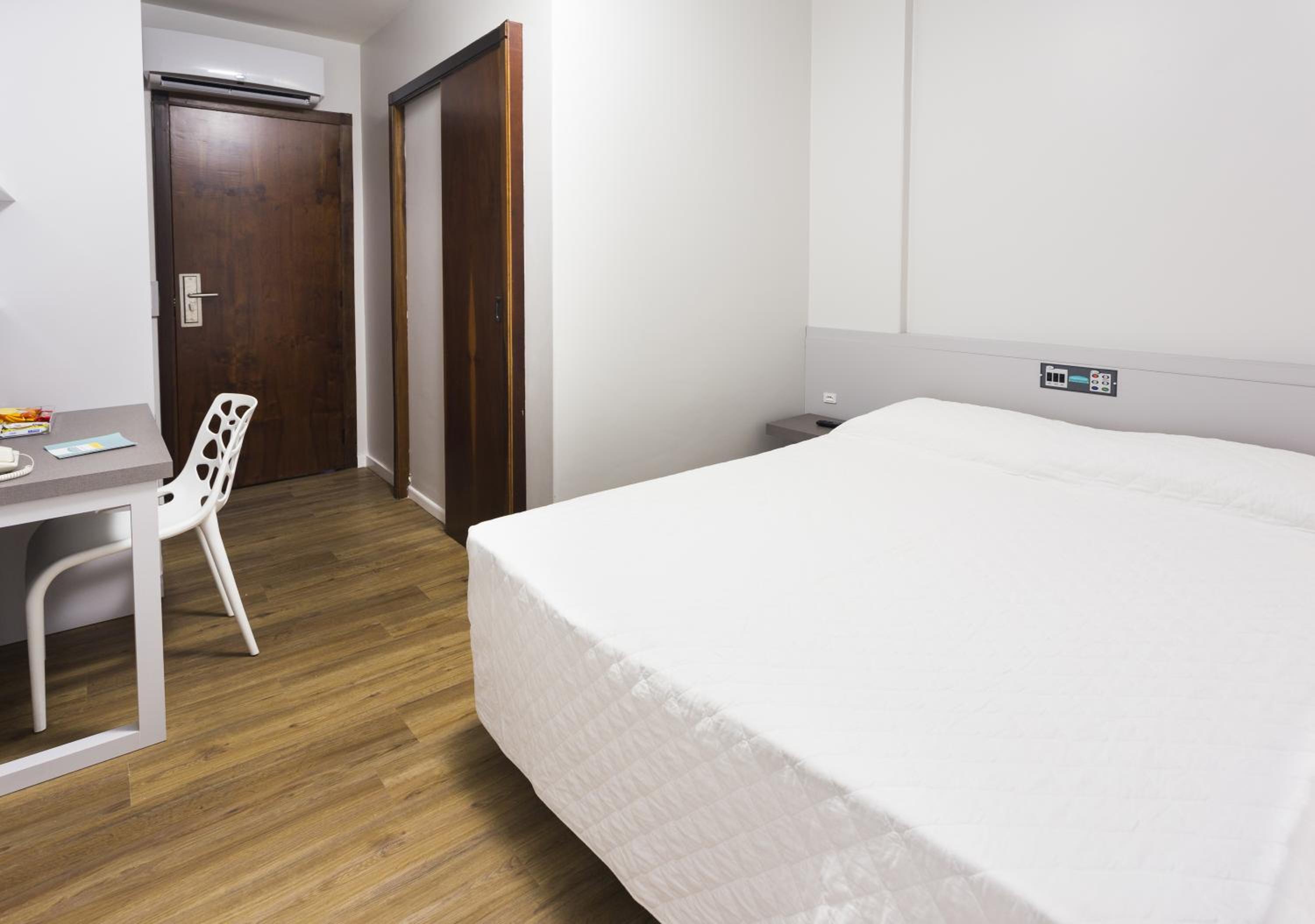 Standard Double or Twin Room photo 3