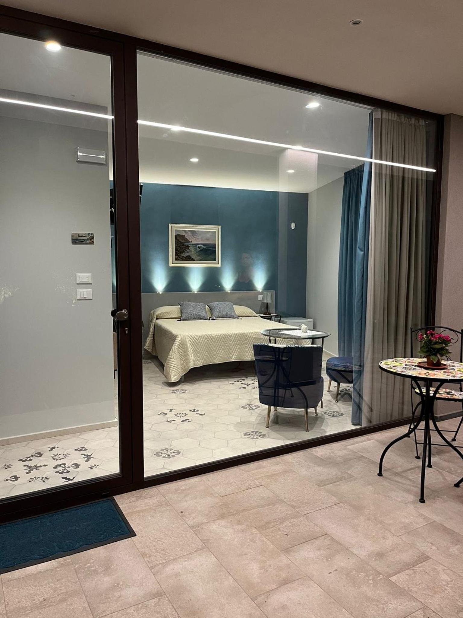 Deluxe Double Room with Extra Bed