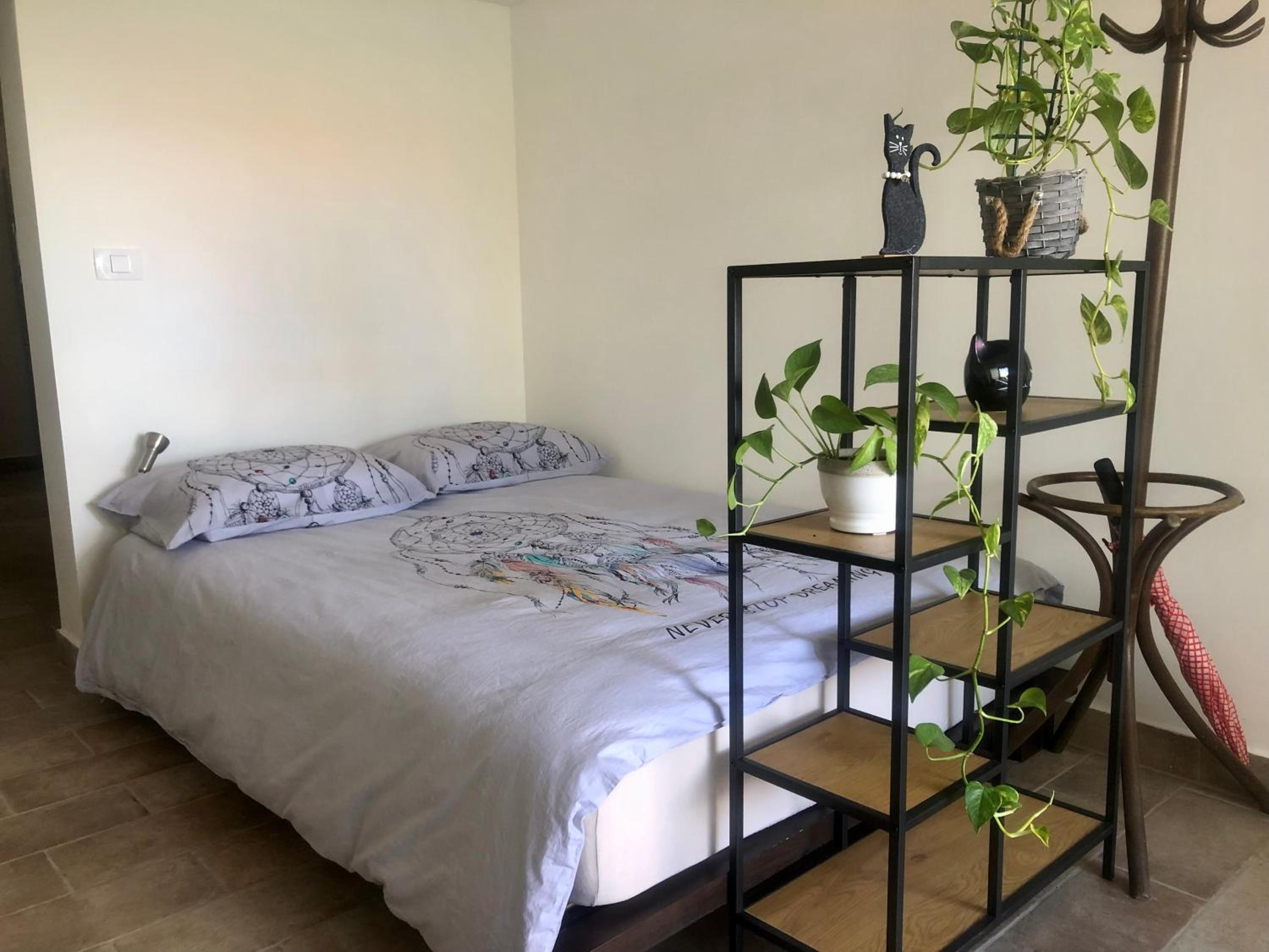 One-Bedroom Apartment - Non-Smoking - Photo 28