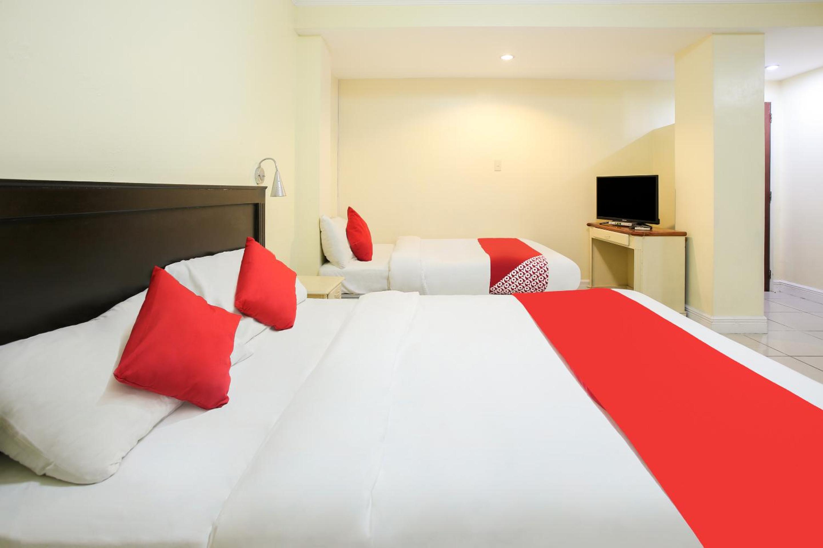 Junior Suite A - Photo 17