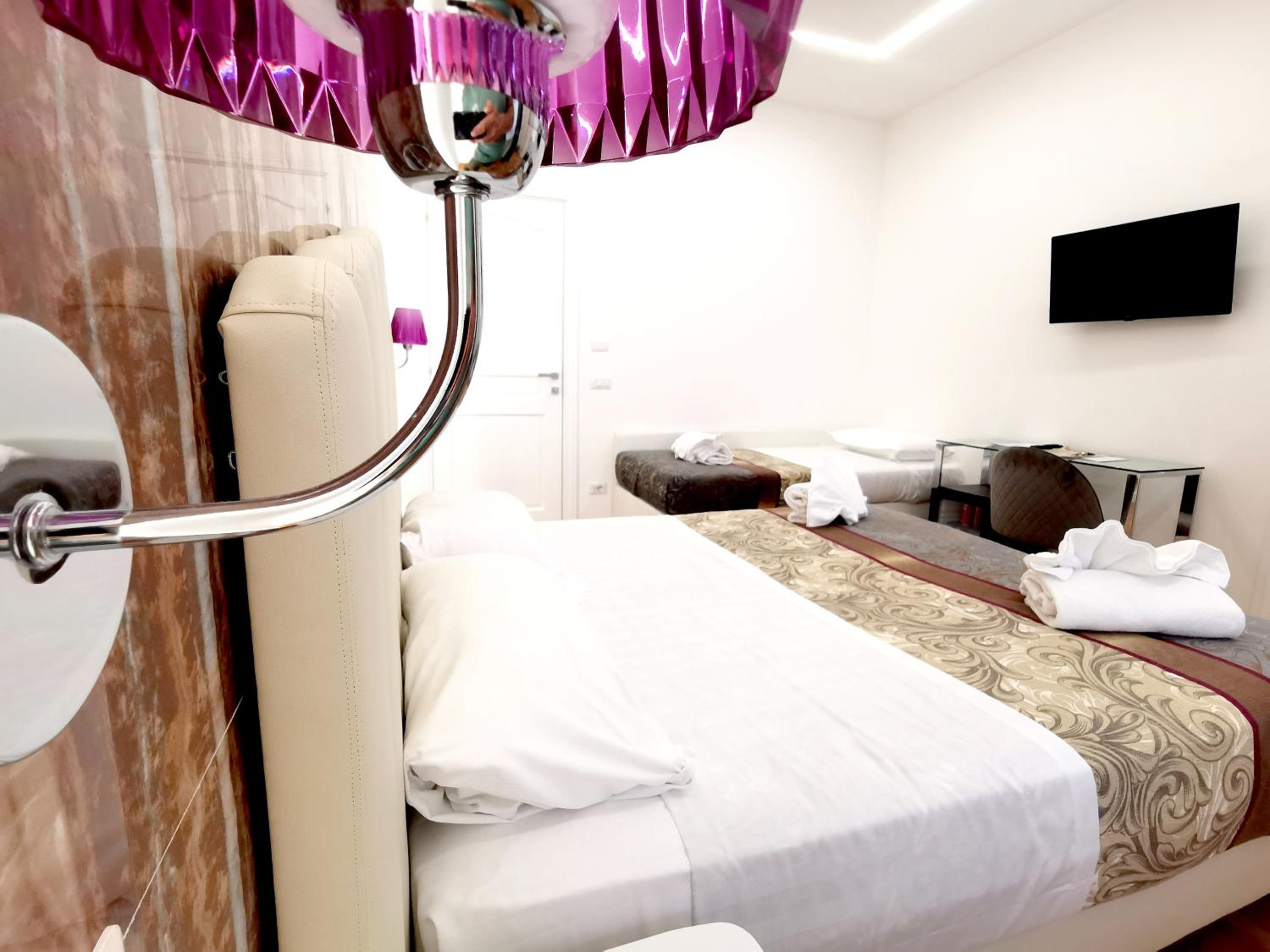 Deluxe Double or Twin Room photo 3