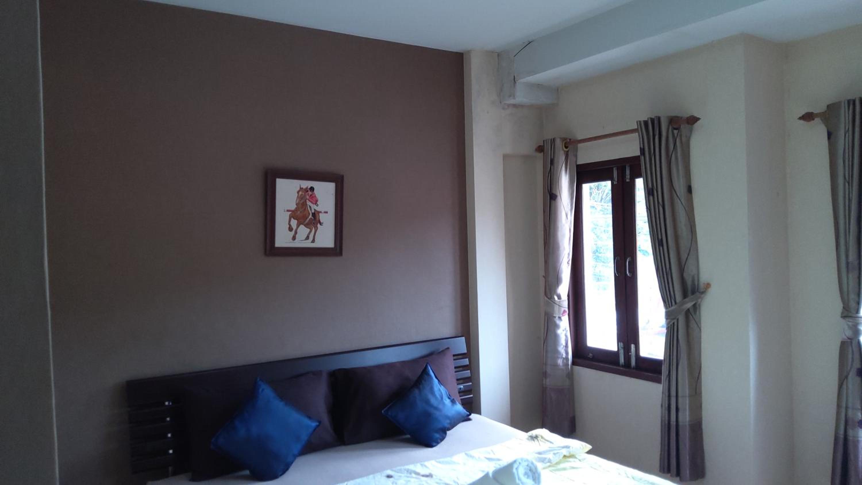 Deluxe King Room - Photo 3