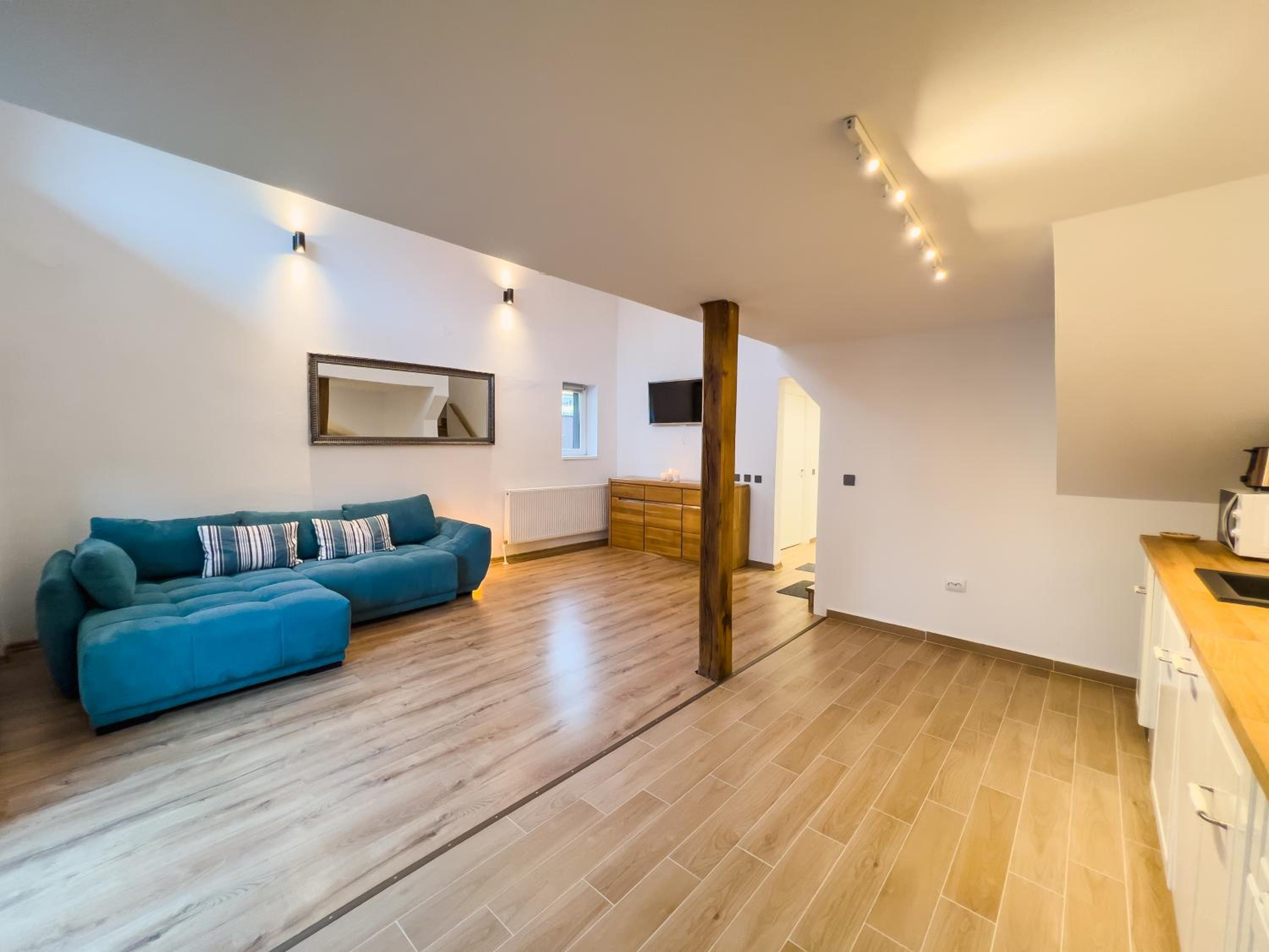 One-Bedroom Apartment - Photo 14