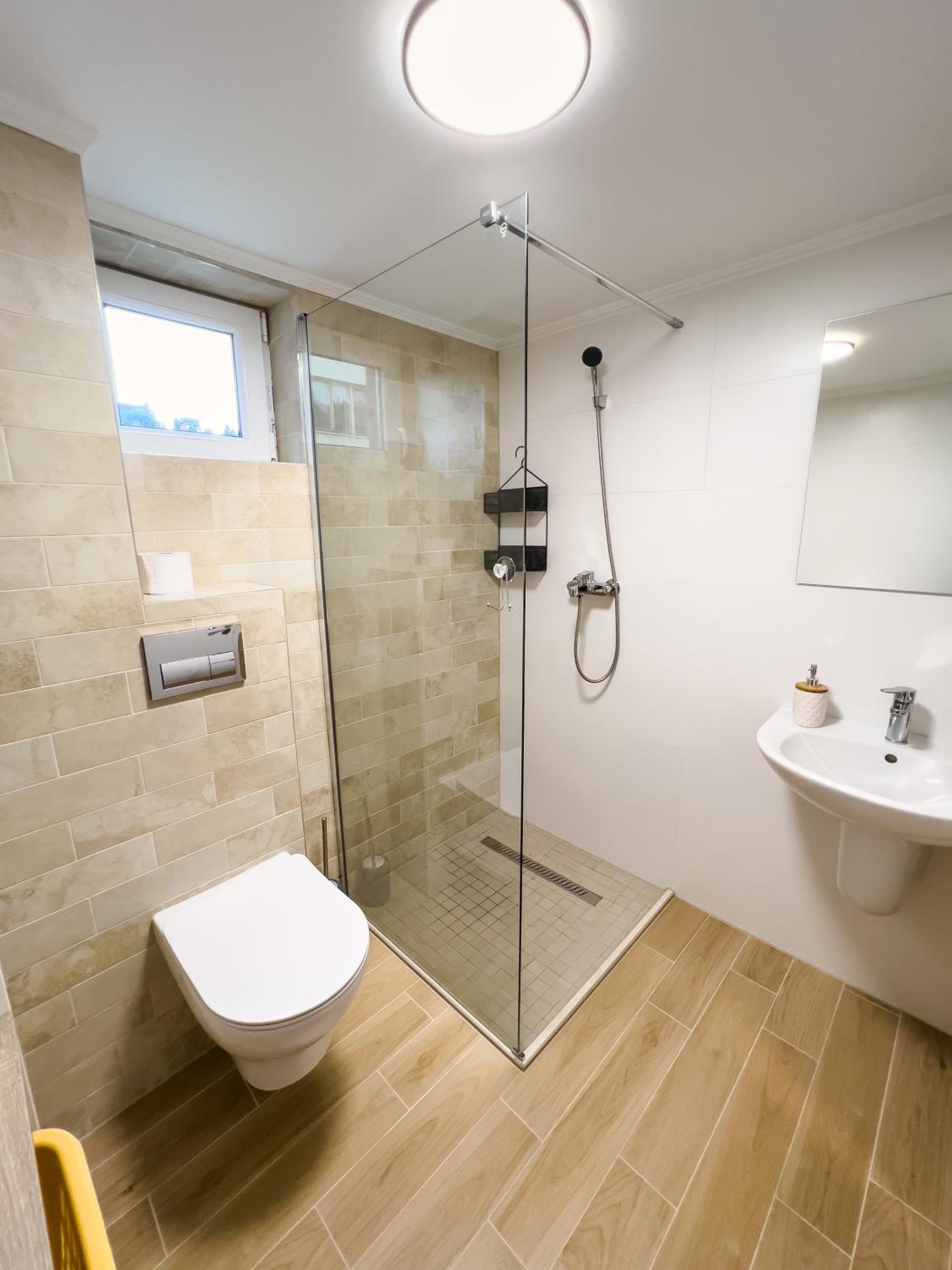 One-Bedroom Apartment - Photo 10