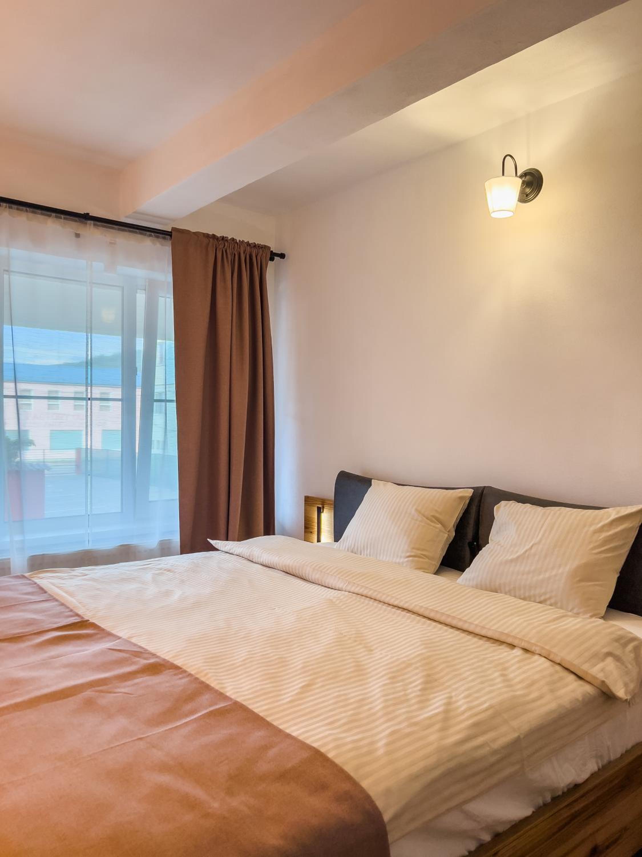 One-Bedroom Apartment - Photo 13