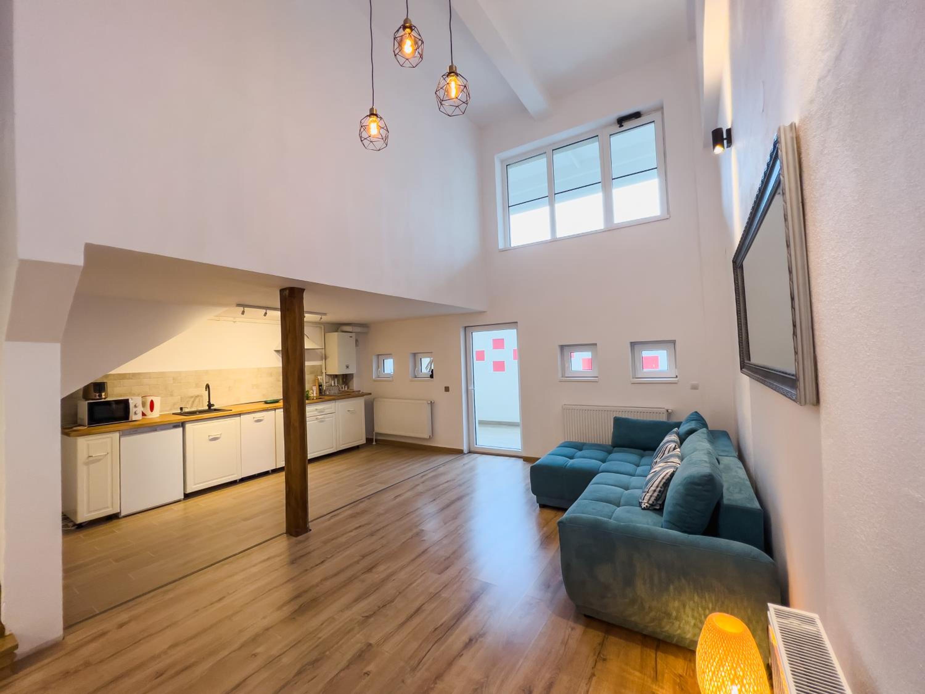 One-Bedroom Apartment - Photo 9