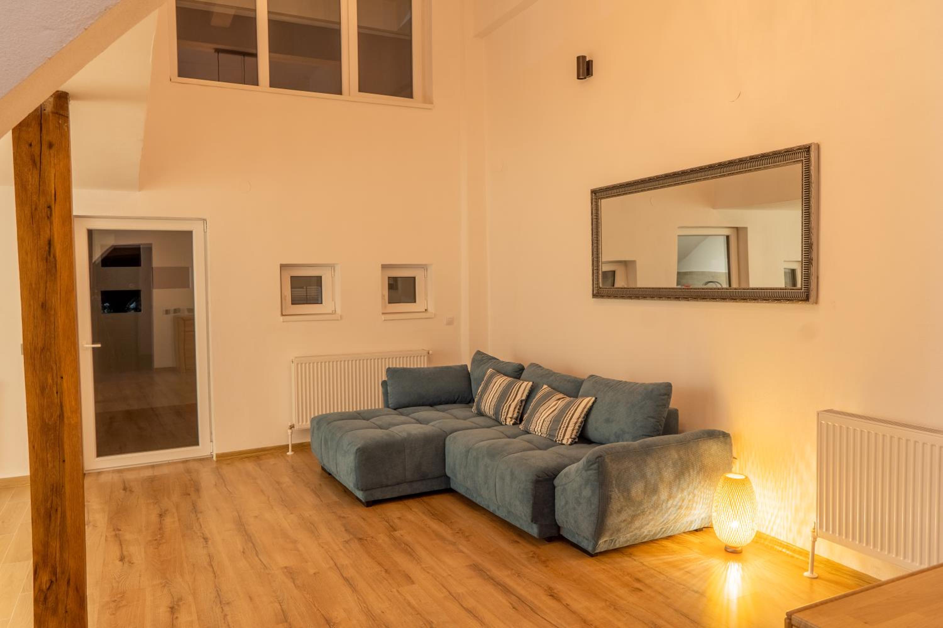 One-Bedroom Apartment - Photo 2