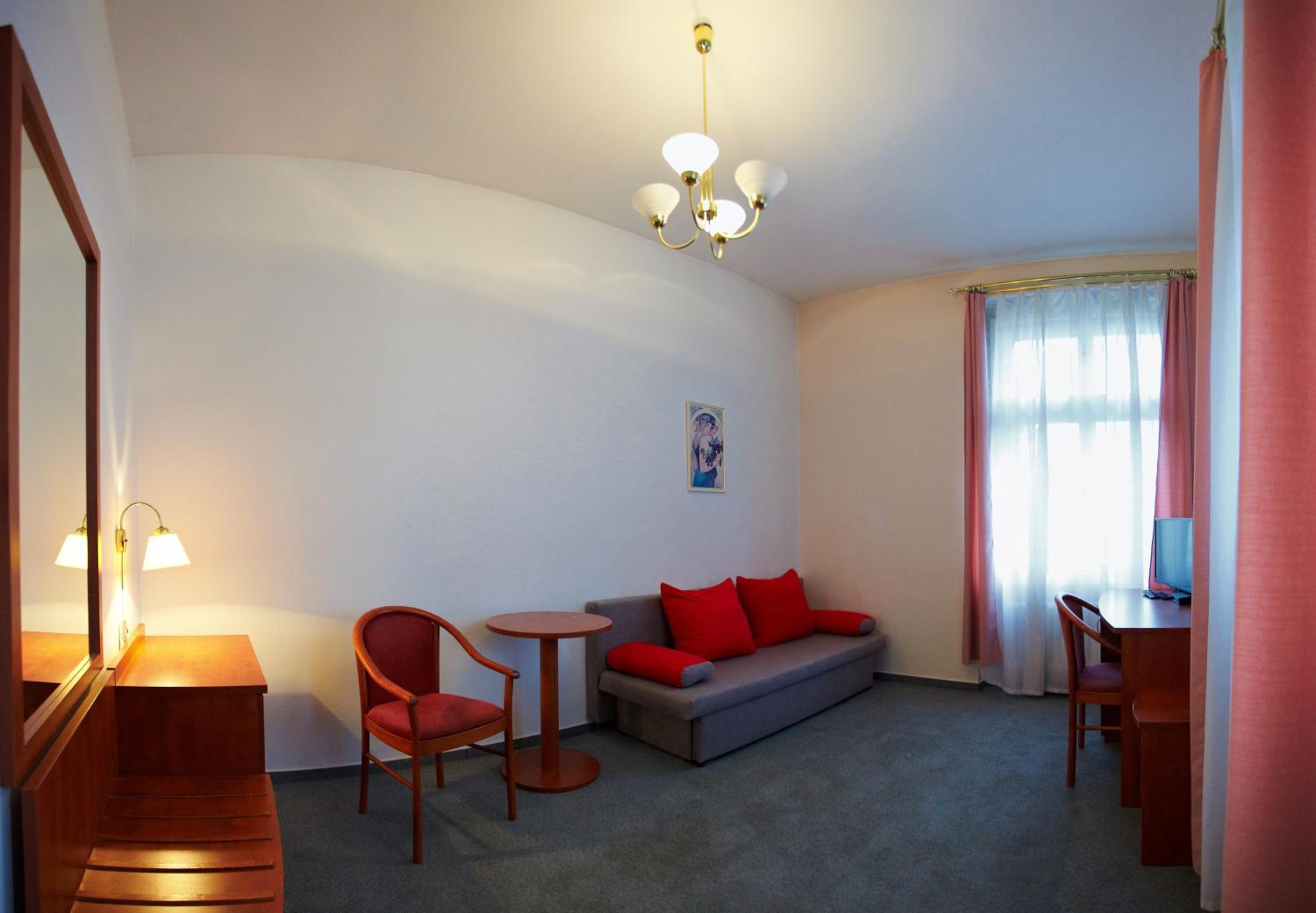 Double Room with Extra Bed photo 1