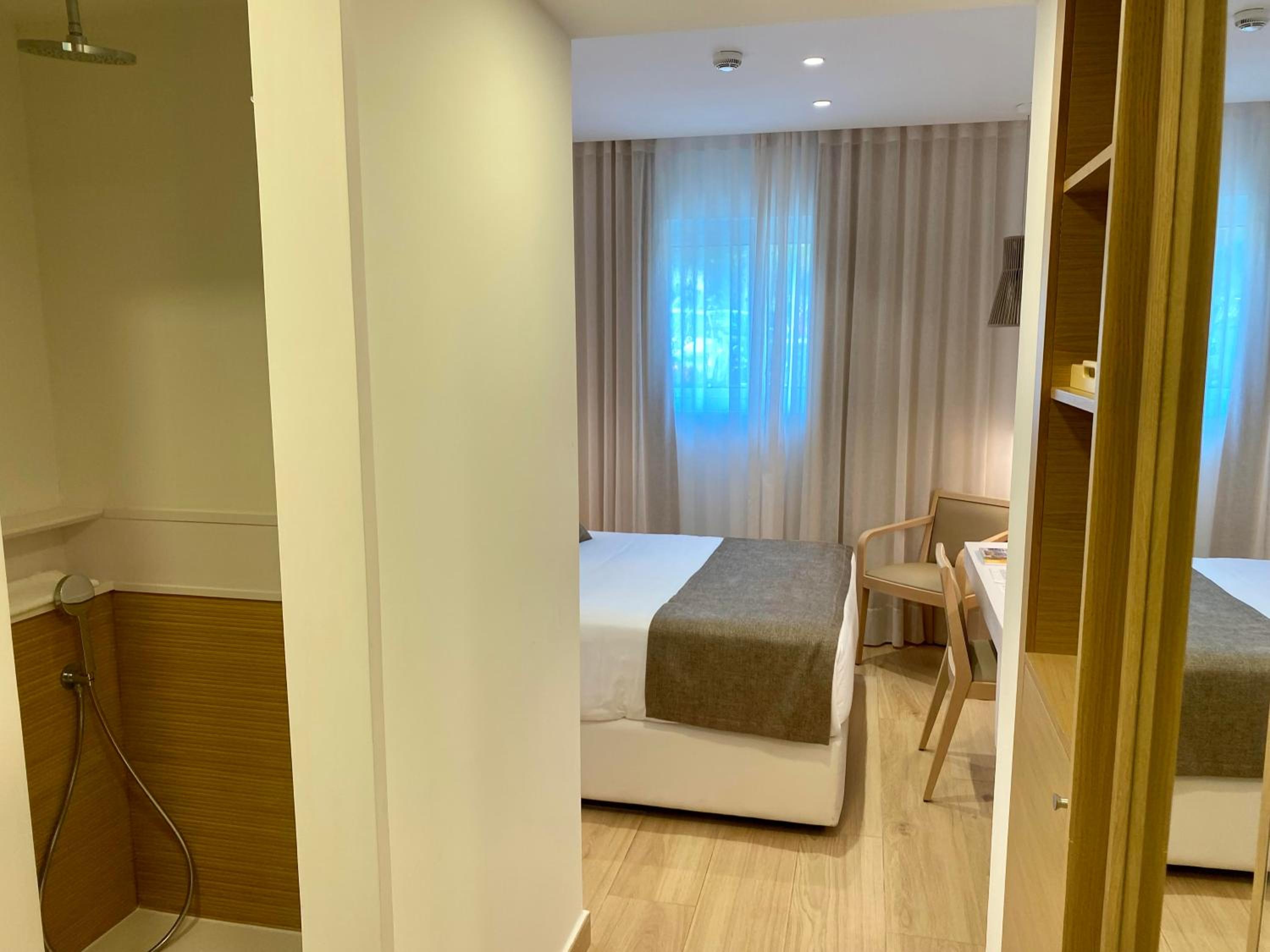 Double Room with Garden View in main floor.