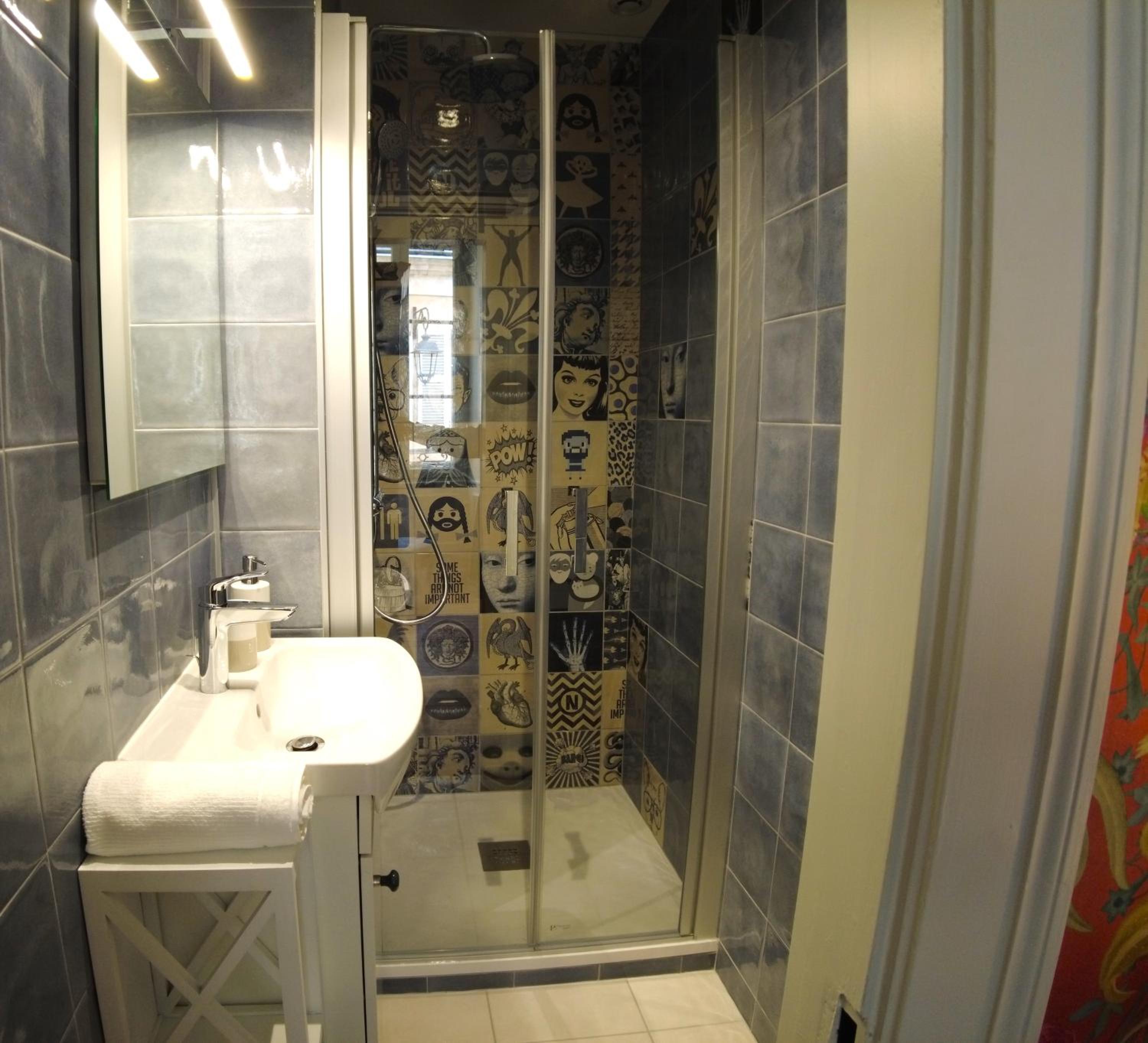 Queen Room - Photo 2