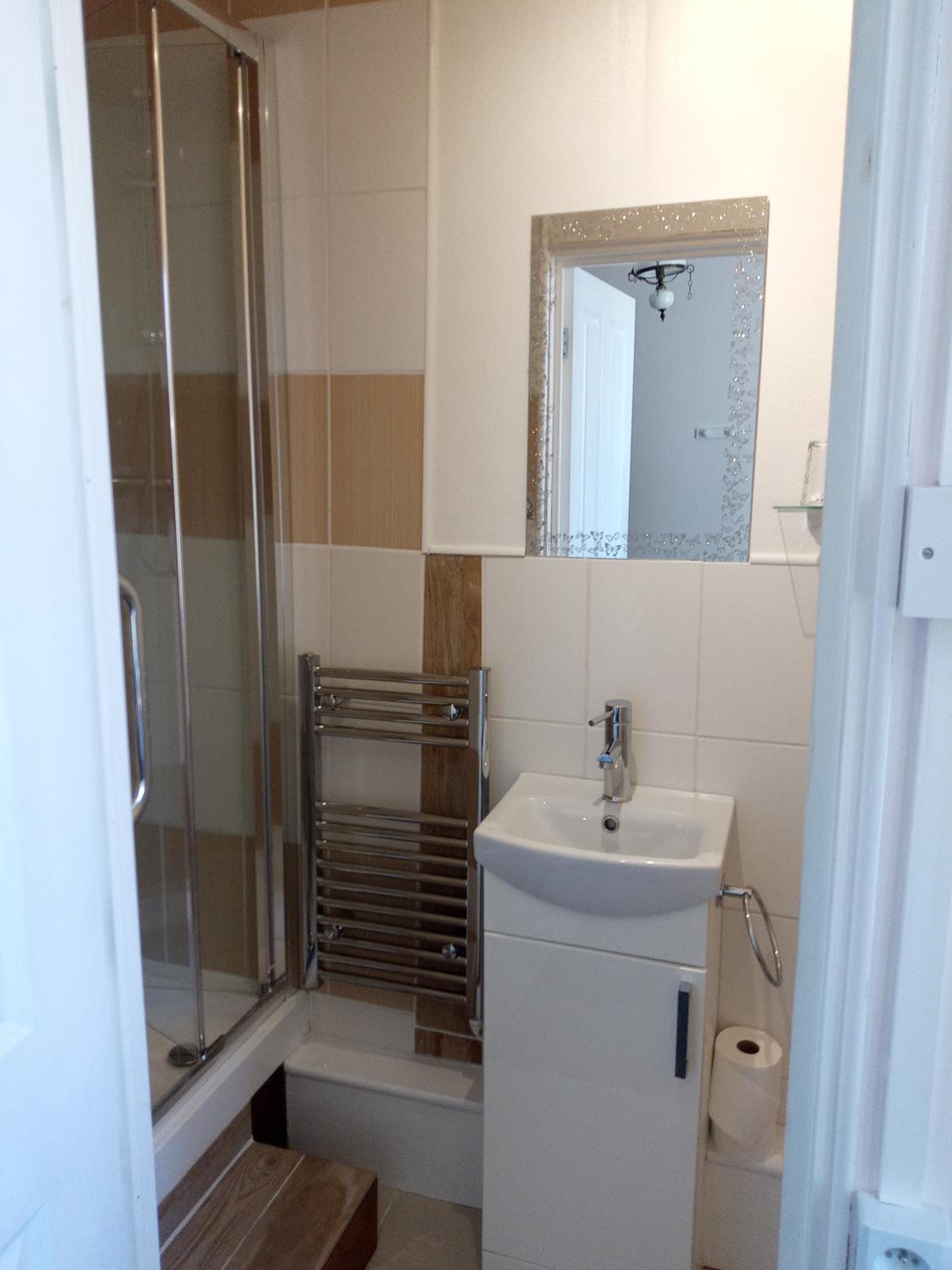 Double Room - Photo 2