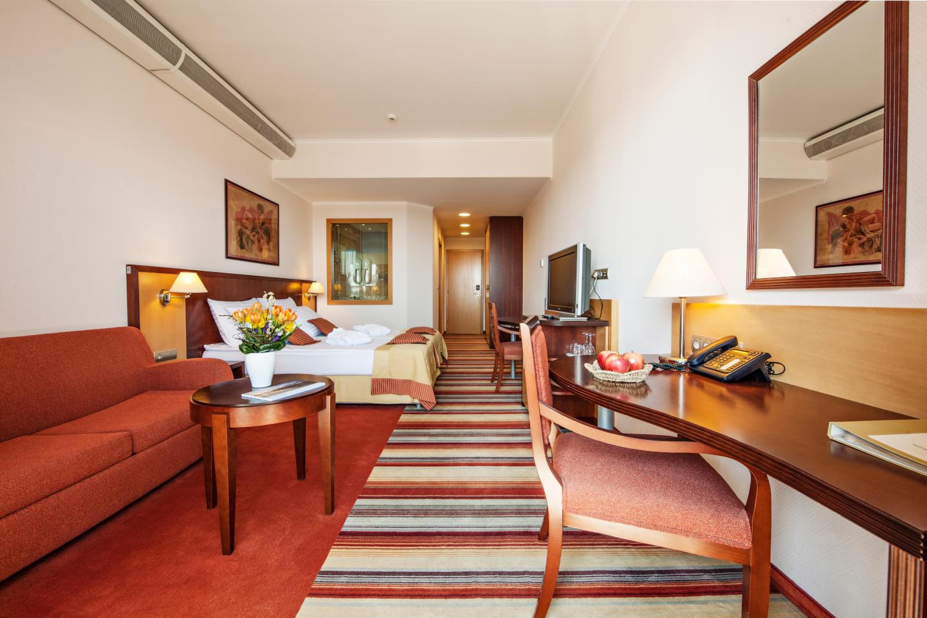 Comfort Double Room with Extra Bed - Photo 6