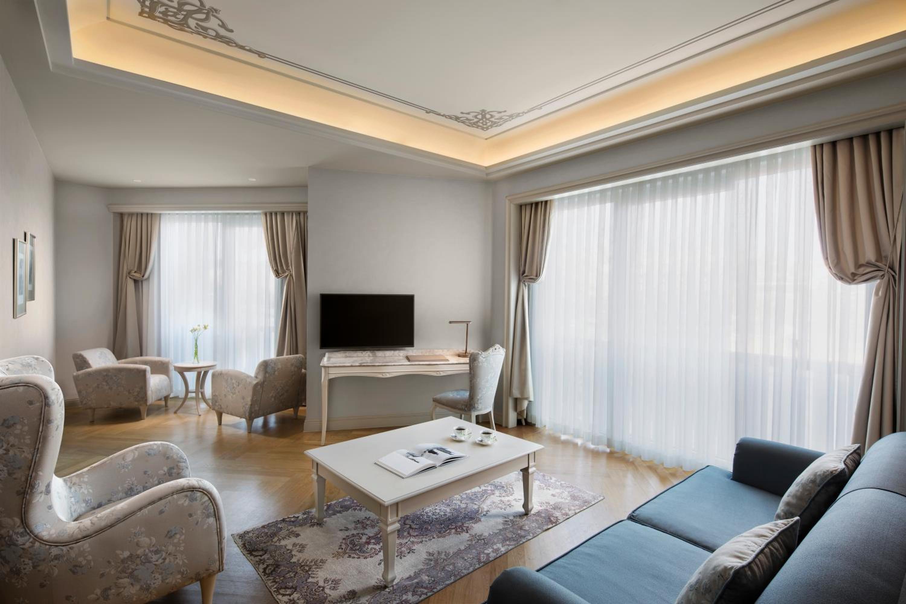 Suite Room