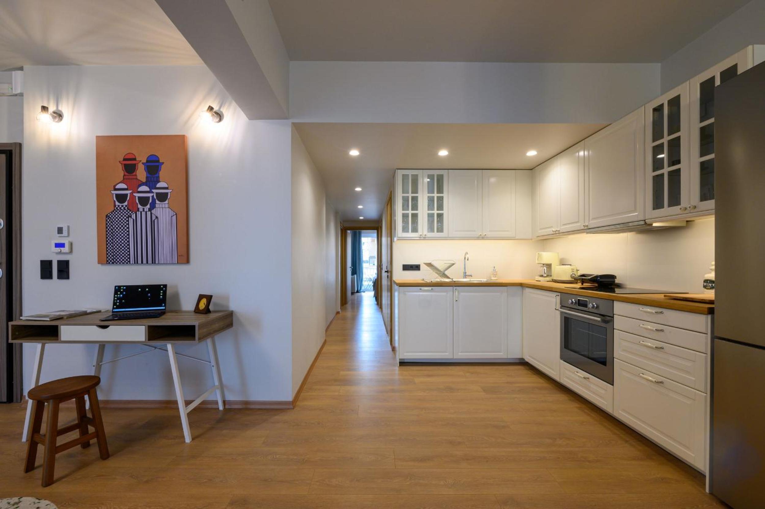 Two-Bedroom Apartment - Photo 21