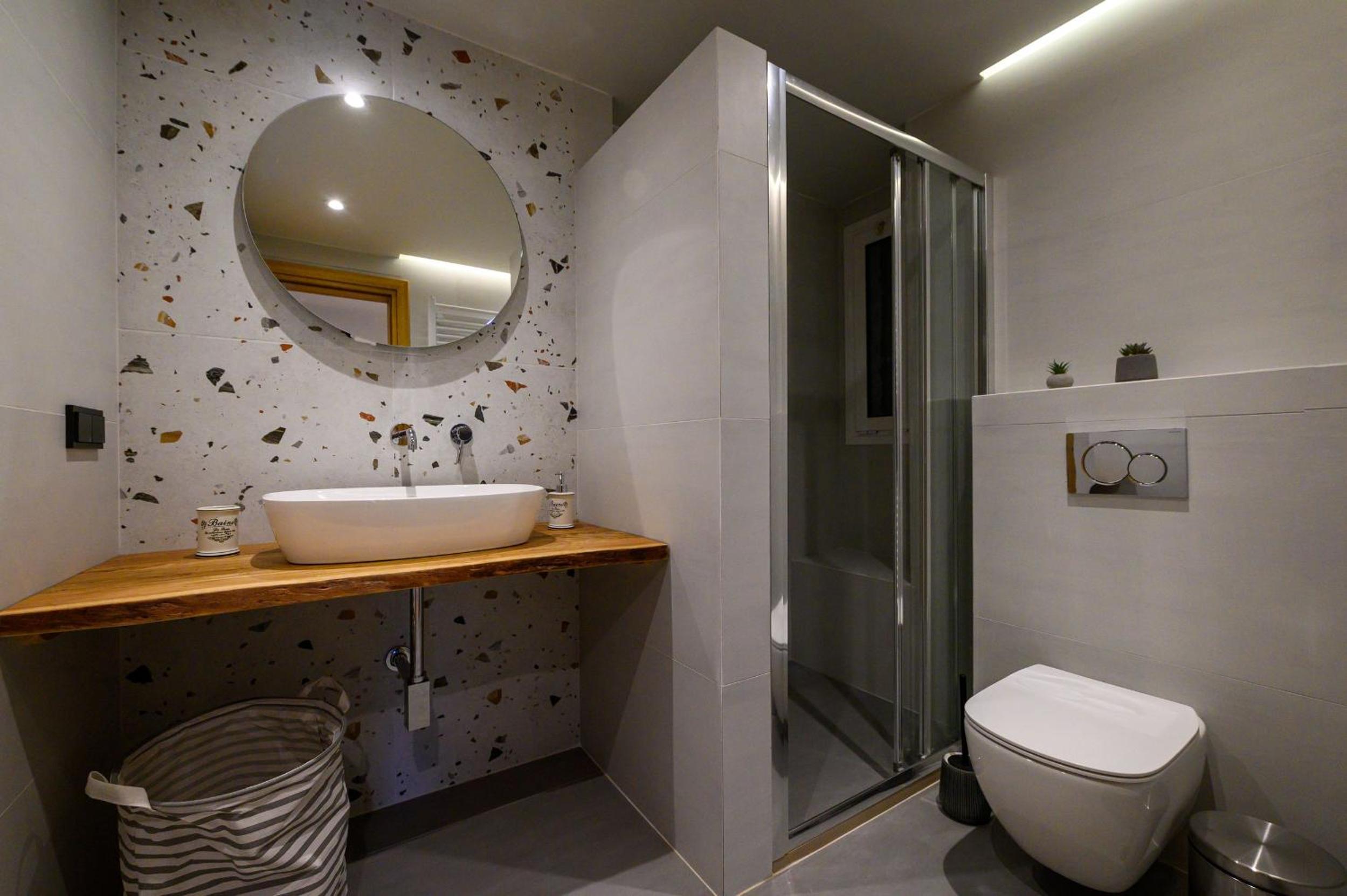 Two-Bedroom Apartment - Photo 11
