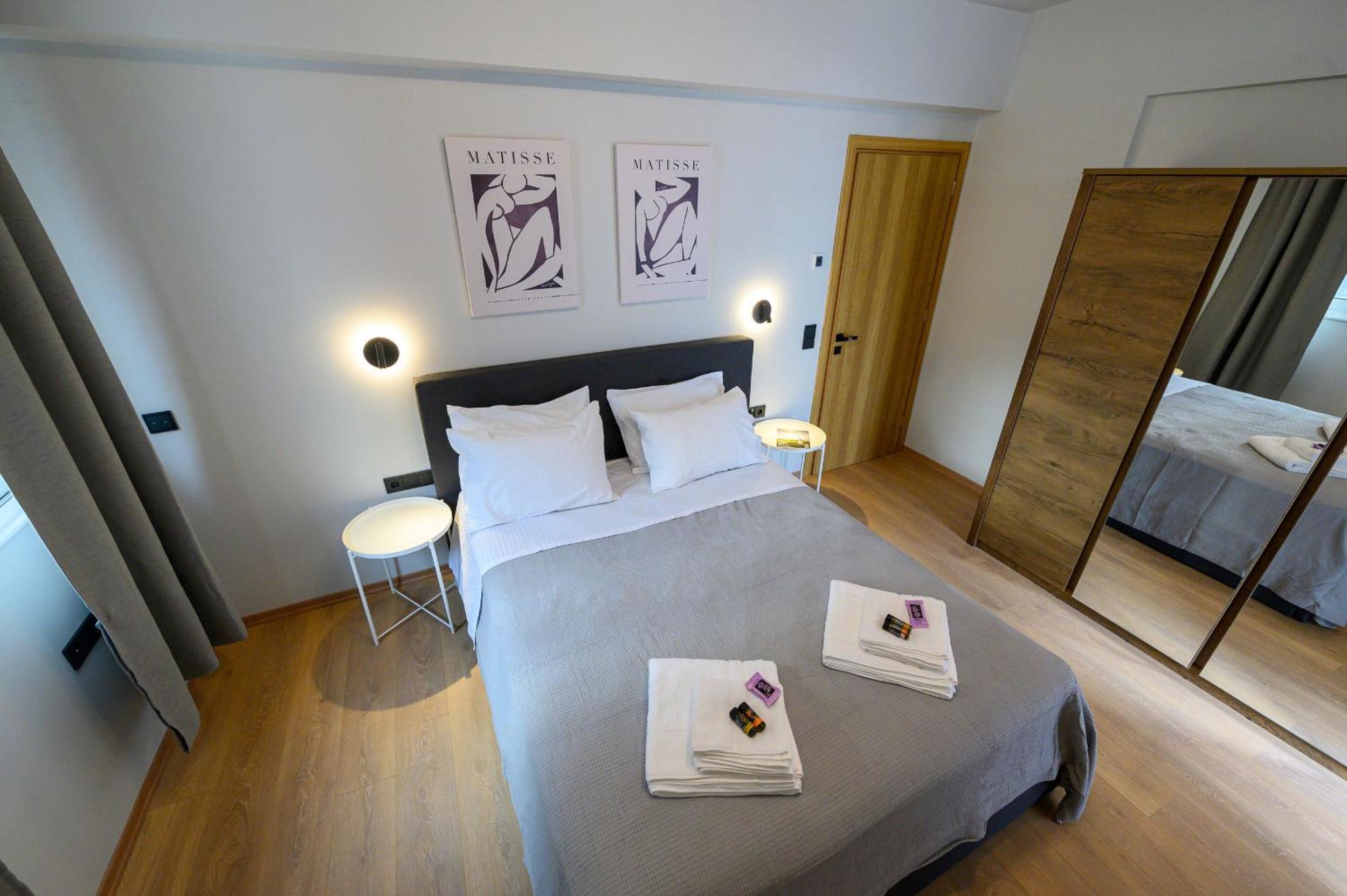 Two-Bedroom Apartment - Photo 44