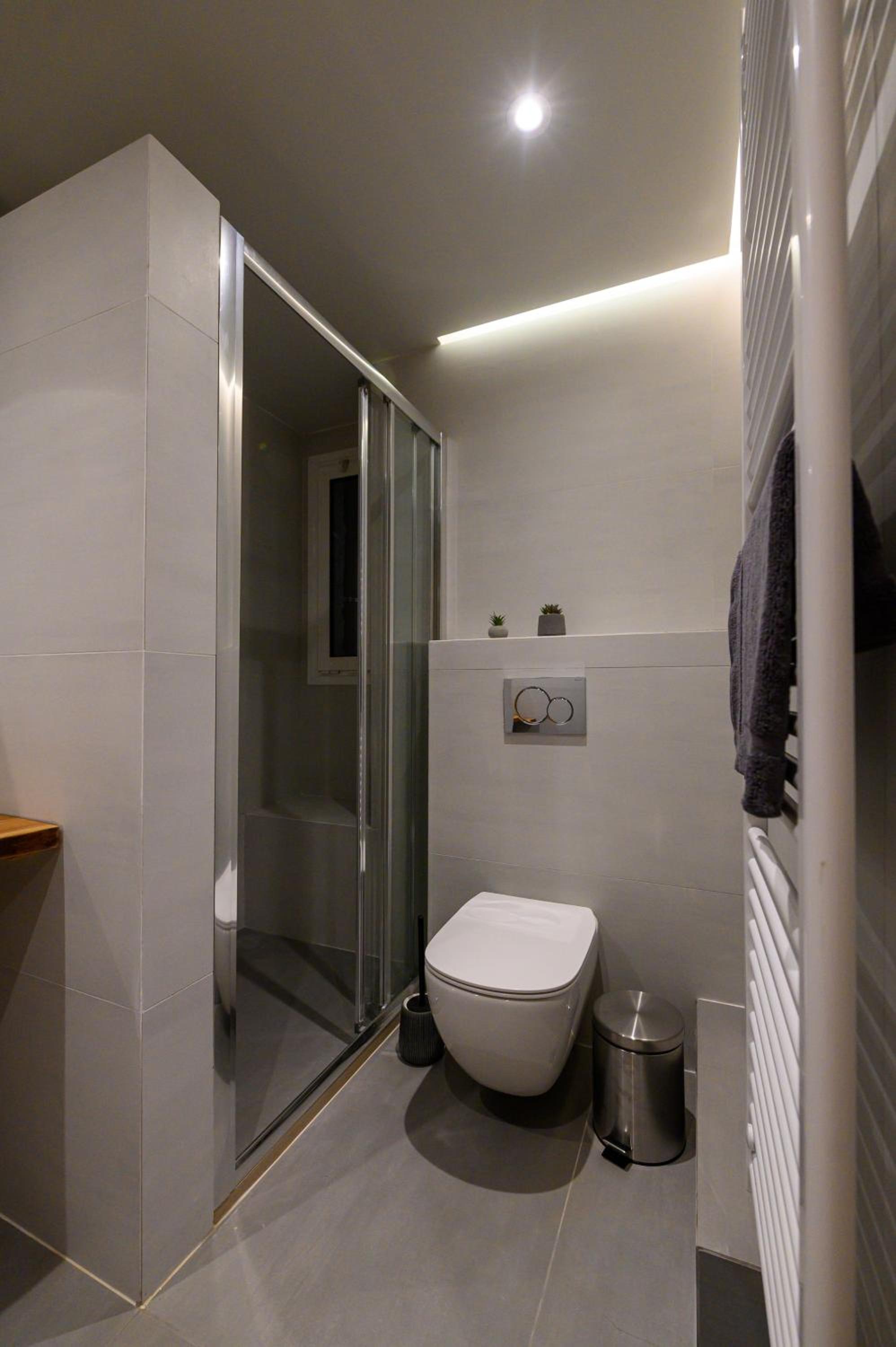 Two-Bedroom Apartment - Photo 51